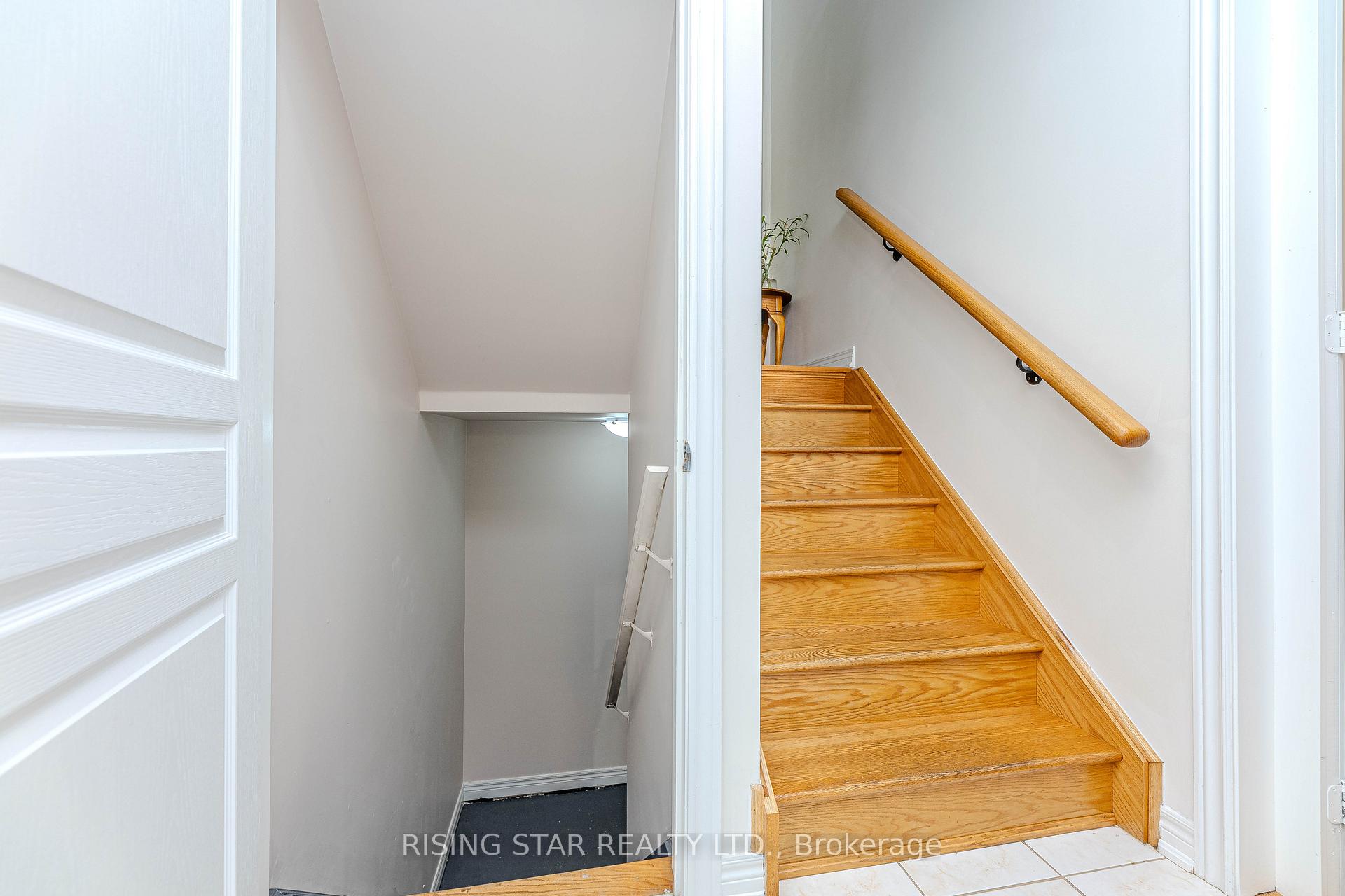 Photo 45 of 105 Naperton Drive, Brampton, Sandringham-Wellington — HOMEH