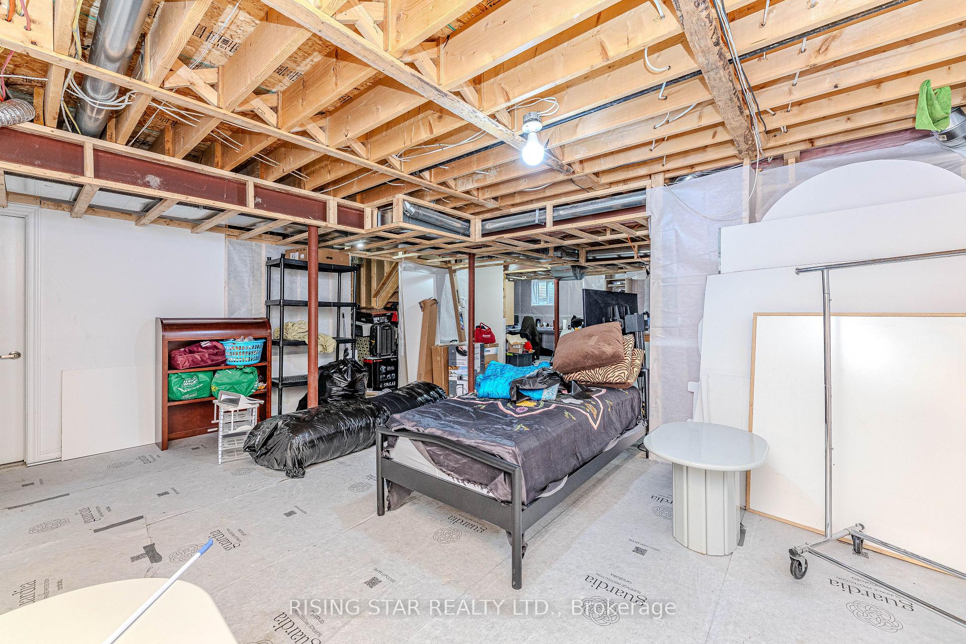 Photo 24 of 105 Naperton Drive, Brampton, Sandringham-Wellington — HOMEH