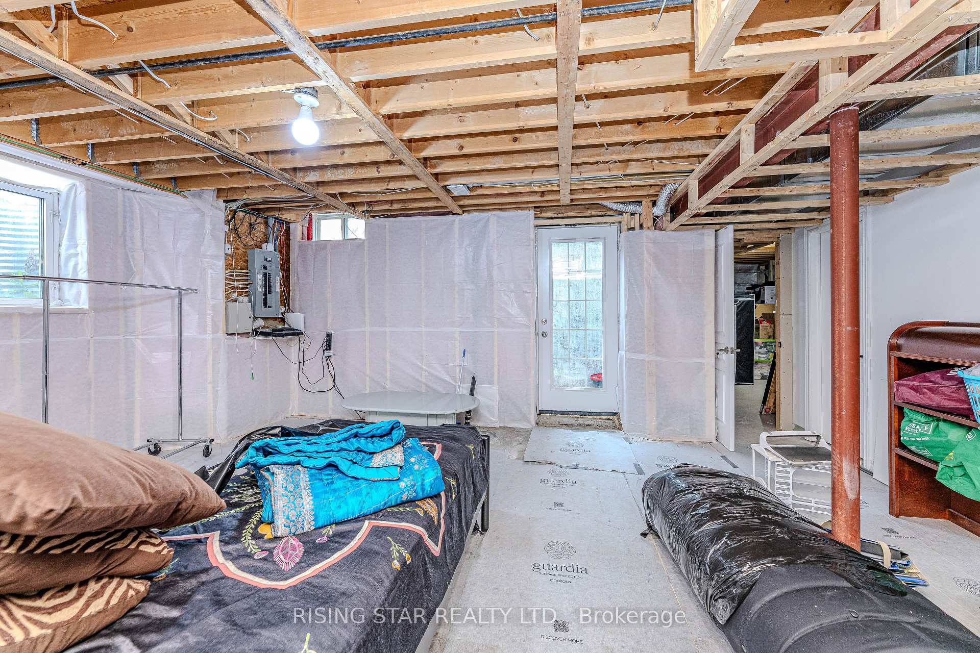 Photo 34 of 105 Naperton Drive, Brampton, Sandringham-Wellington — HOMEH