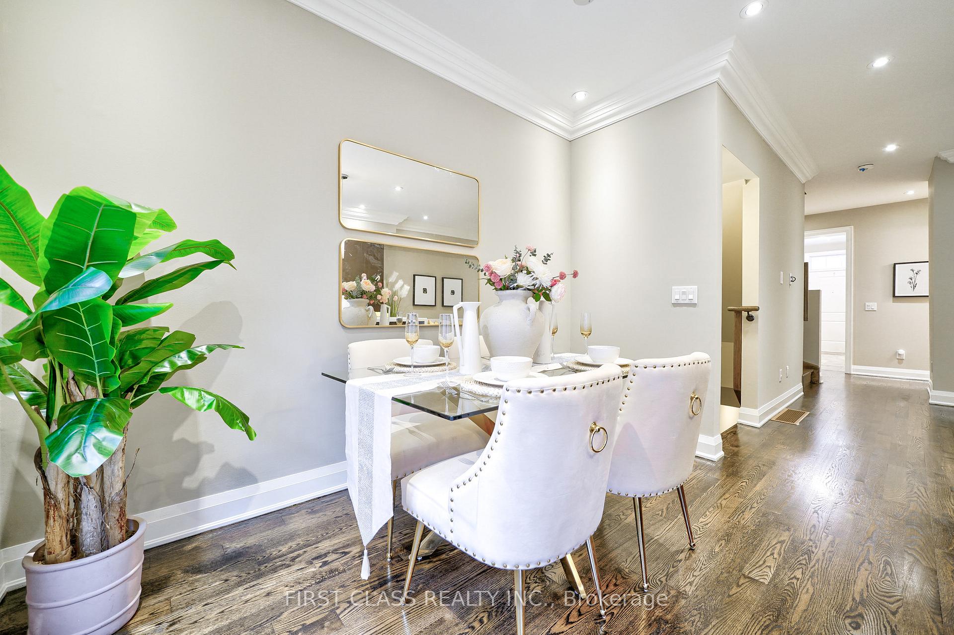 Photo 13 of 16 Dunton Lane, Richmond Hill, Bayview Hill — HOMEH