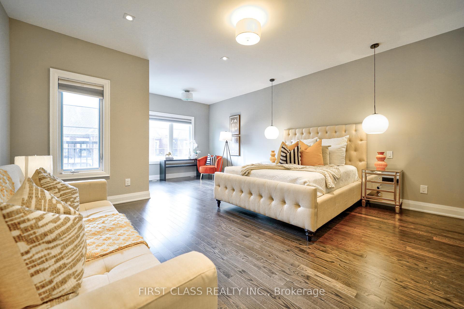 Photo 22 of 16 Dunton Lane, Richmond Hill, Bayview Hill — HOMEH
