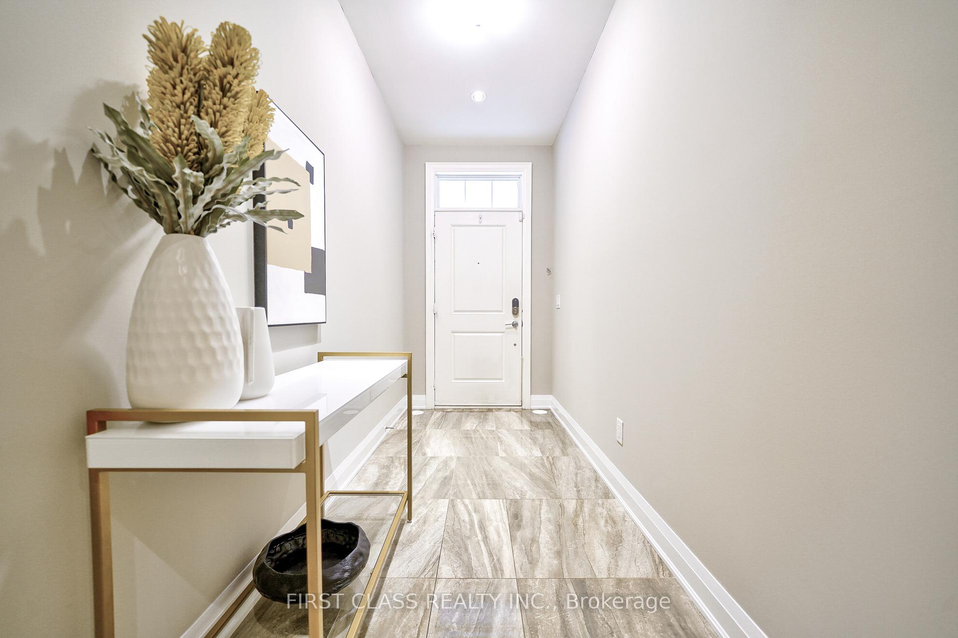 Photo 25 of 16 Dunton Lane, Richmond Hill, Bayview Hill — HOMEH