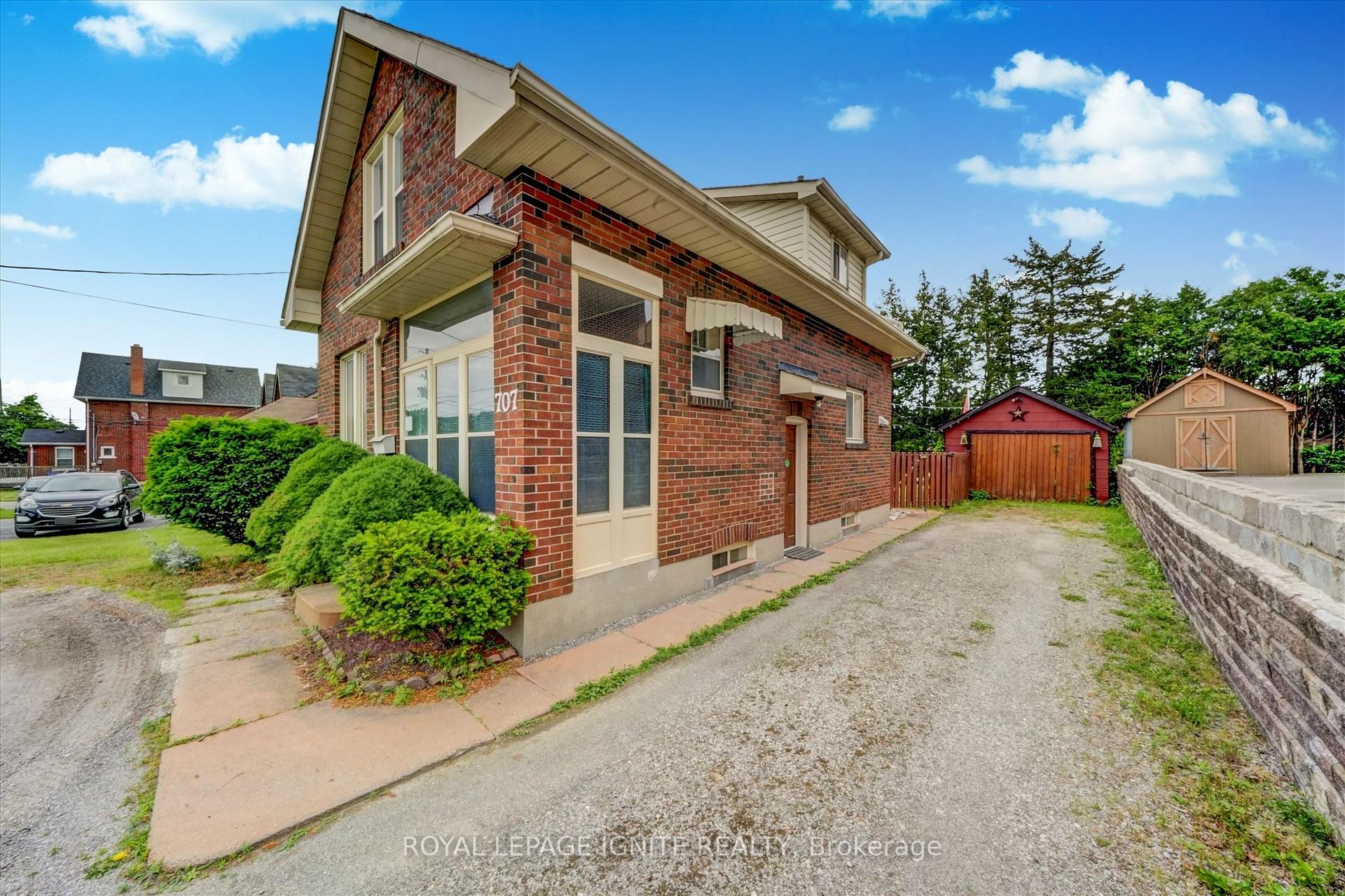 Photo 3 of 707 King Street W, Oshawa, Vanier — HOMEH