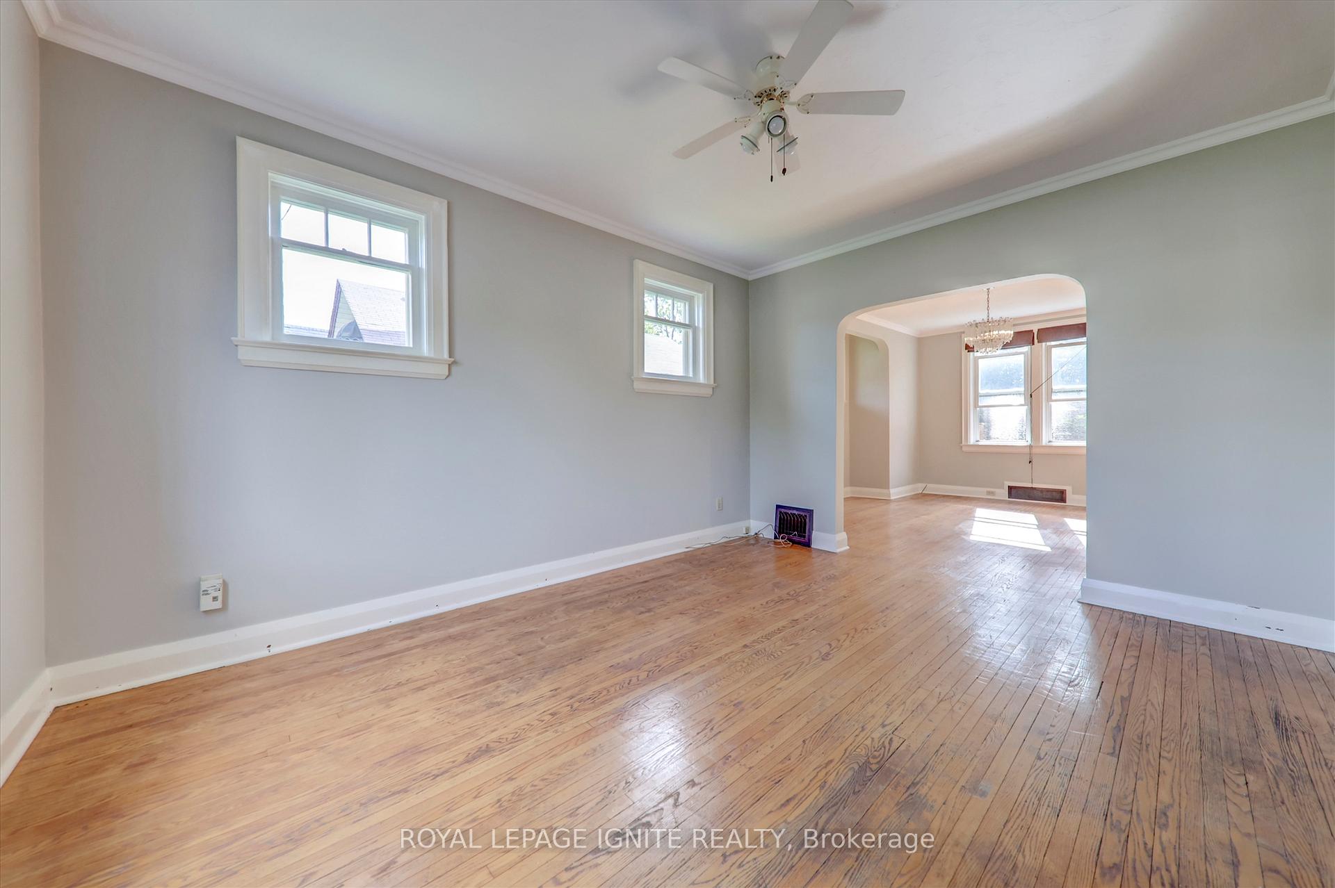 Photo 8 of 707 King Street W, Oshawa, Vanier — HOMEH