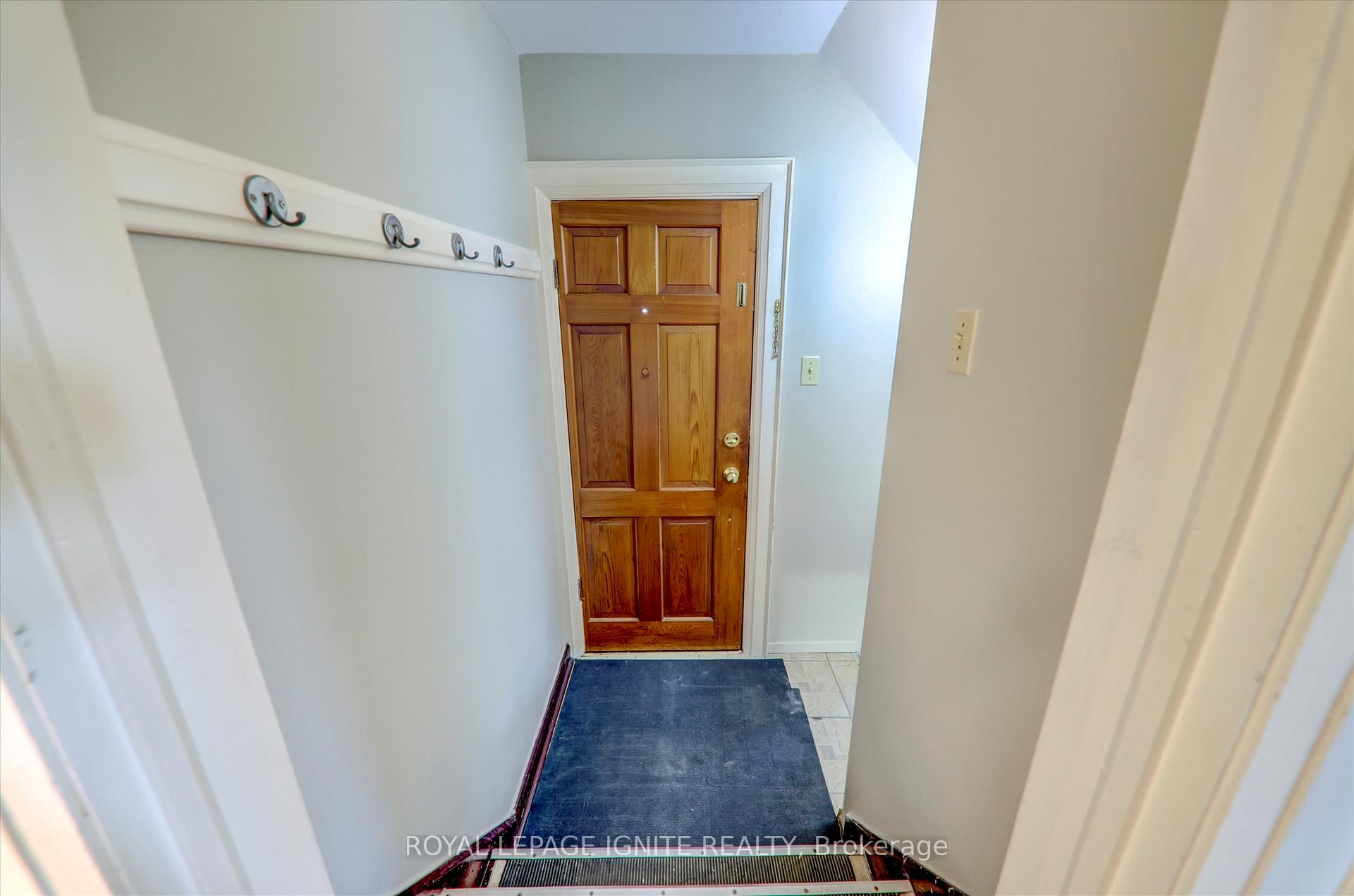 Photo 14 of 707 King Street W, Oshawa, Vanier — HOMEH