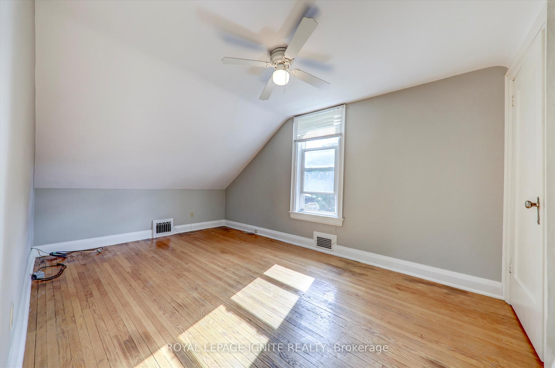 Photo 16 of 707 King Street W, Oshawa, Vanier — HOMEH