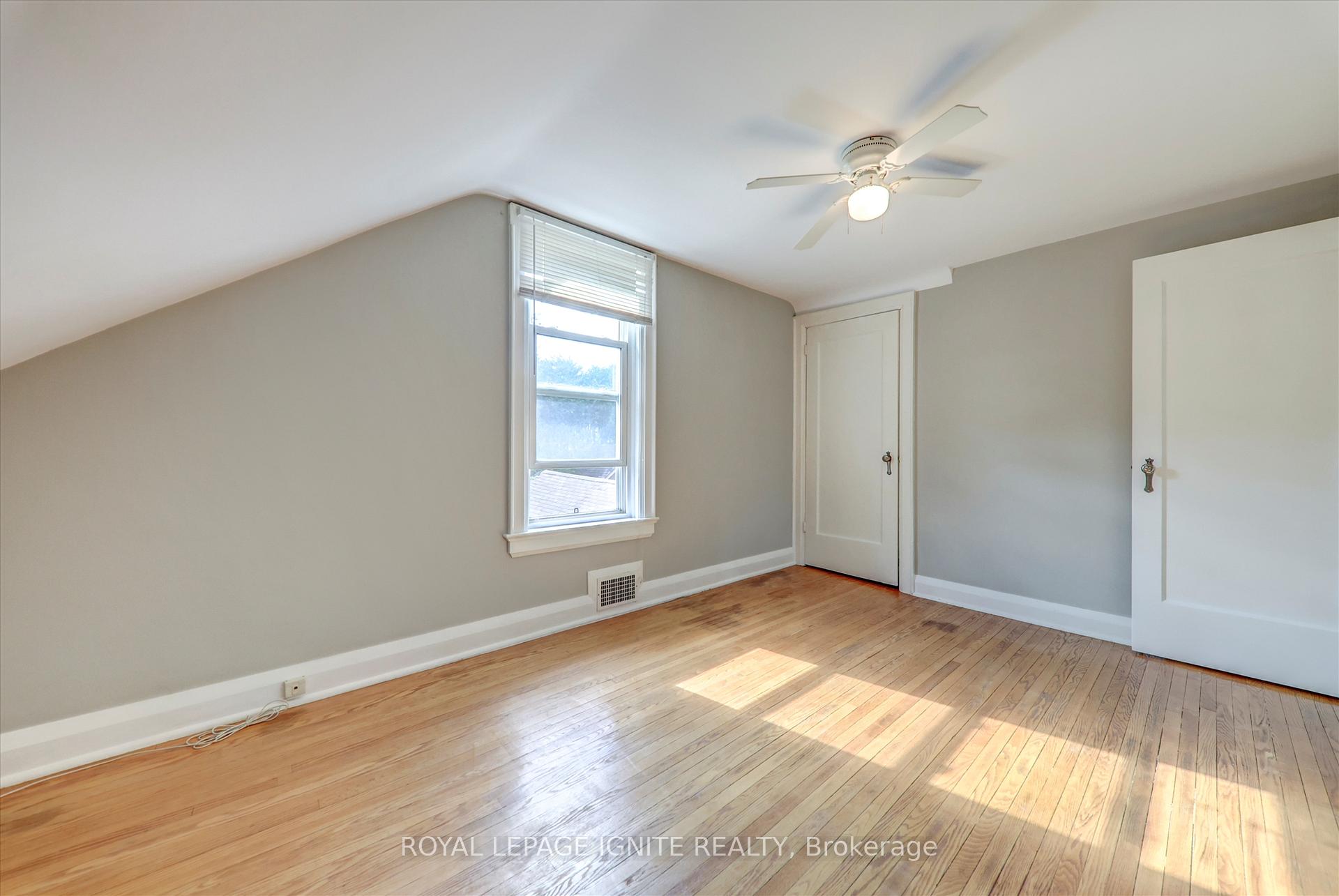 Photo 17 of 707 King Street W, Oshawa, Vanier — HOMEH