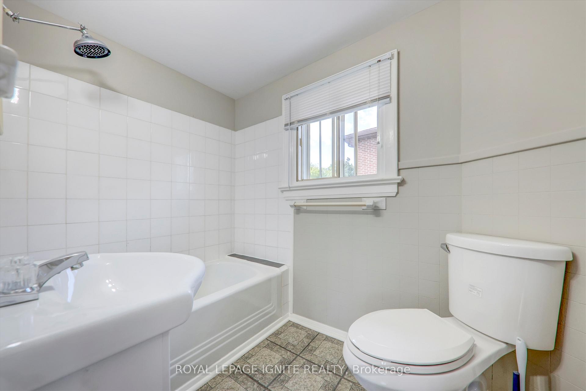 Photo 18 of 707 King Street W, Oshawa, Vanier — HOMEH
