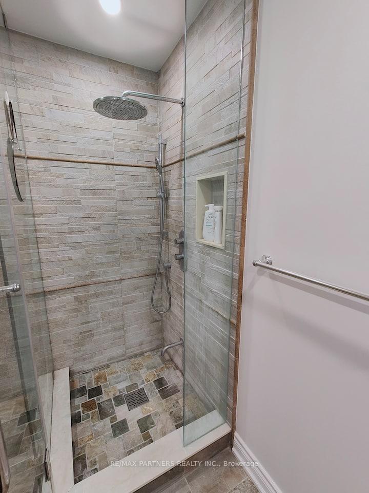 Photo 10 of 97 Cooperage Crescent, Richmond Hill, Westbrook — HOMEH