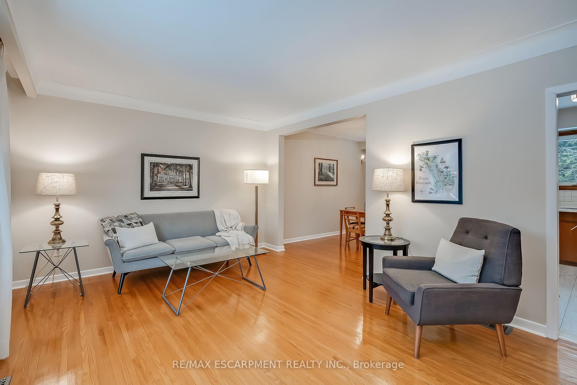 Photo 6 of 368 East Side Crescent, Burlington, Brant — HOMEH