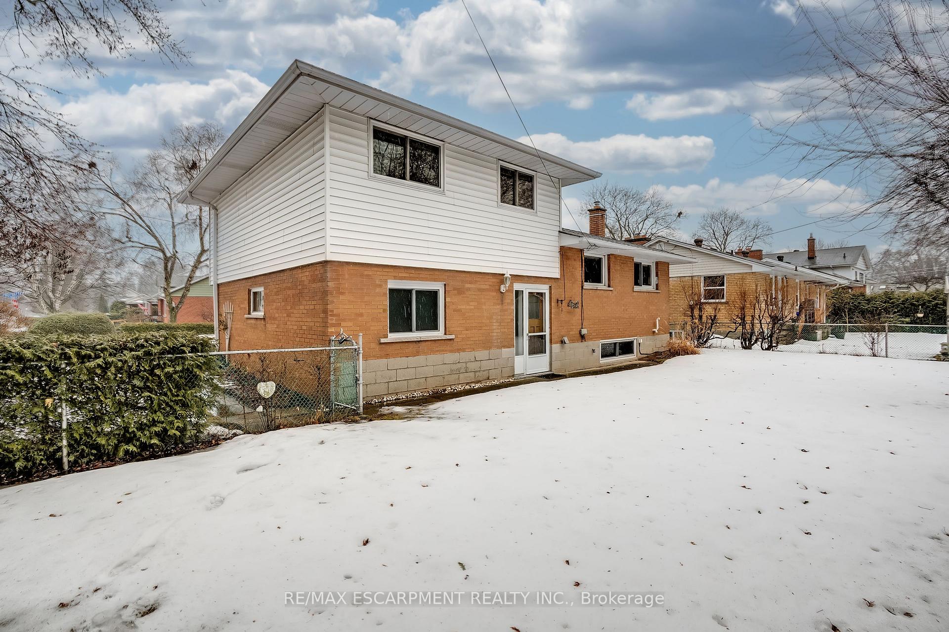 Photo 38 of 368 East Side Crescent, Burlington, Brant — HOMEH