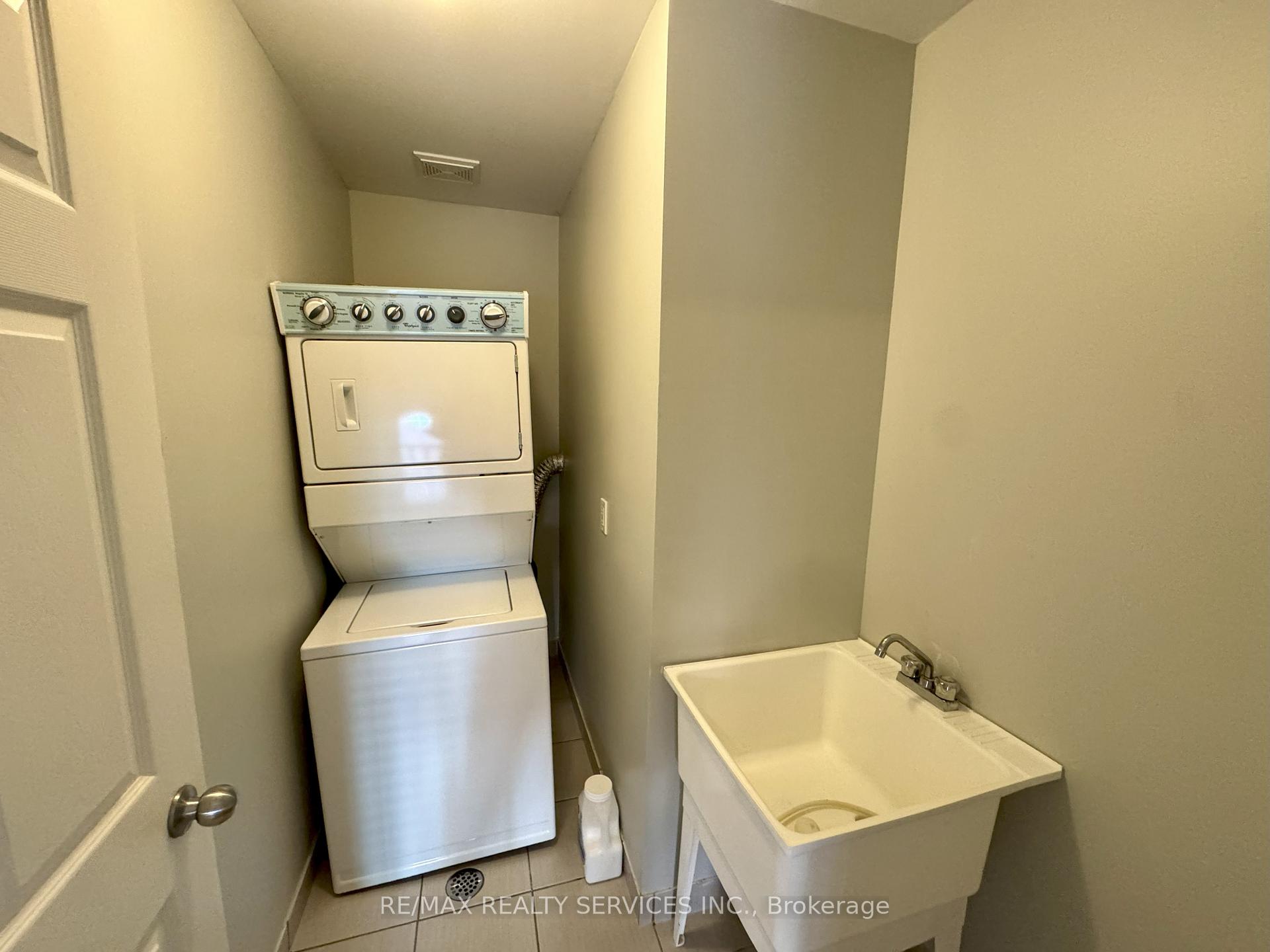 Photo 17 of 12 Sussexvale Drive, Brampton, Sandringham-Wellington — HOMEH