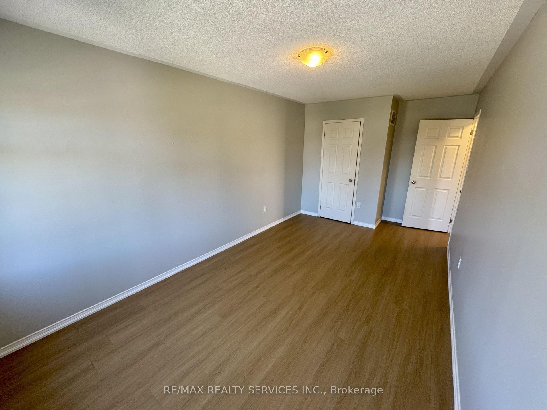 Photo 20 of 12 Sussexvale Drive, Brampton, Sandringham-Wellington — HOMEH