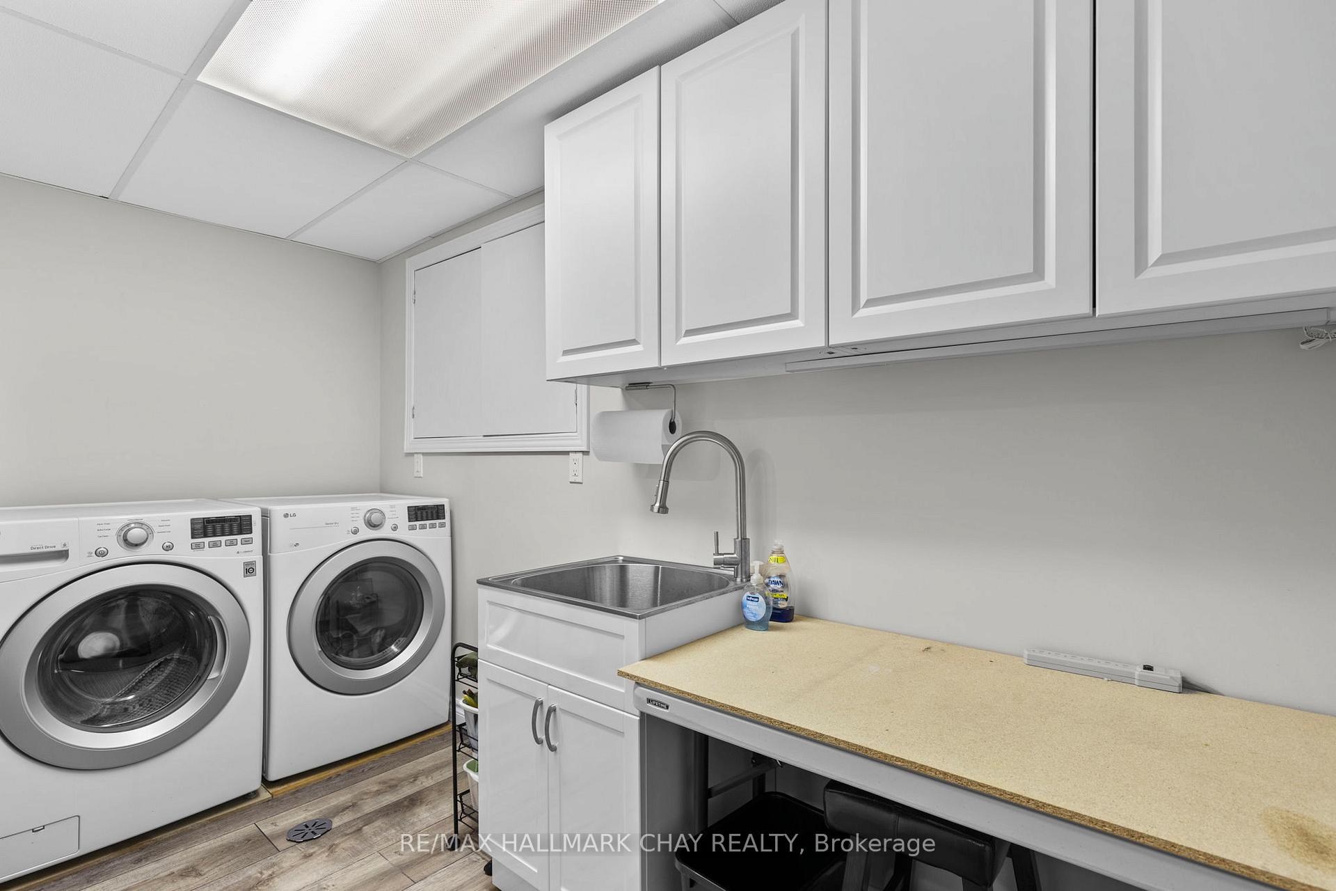 Photo 35 of 74 Bronte Crescent, Barrie, Letitia Heights — HOMEH