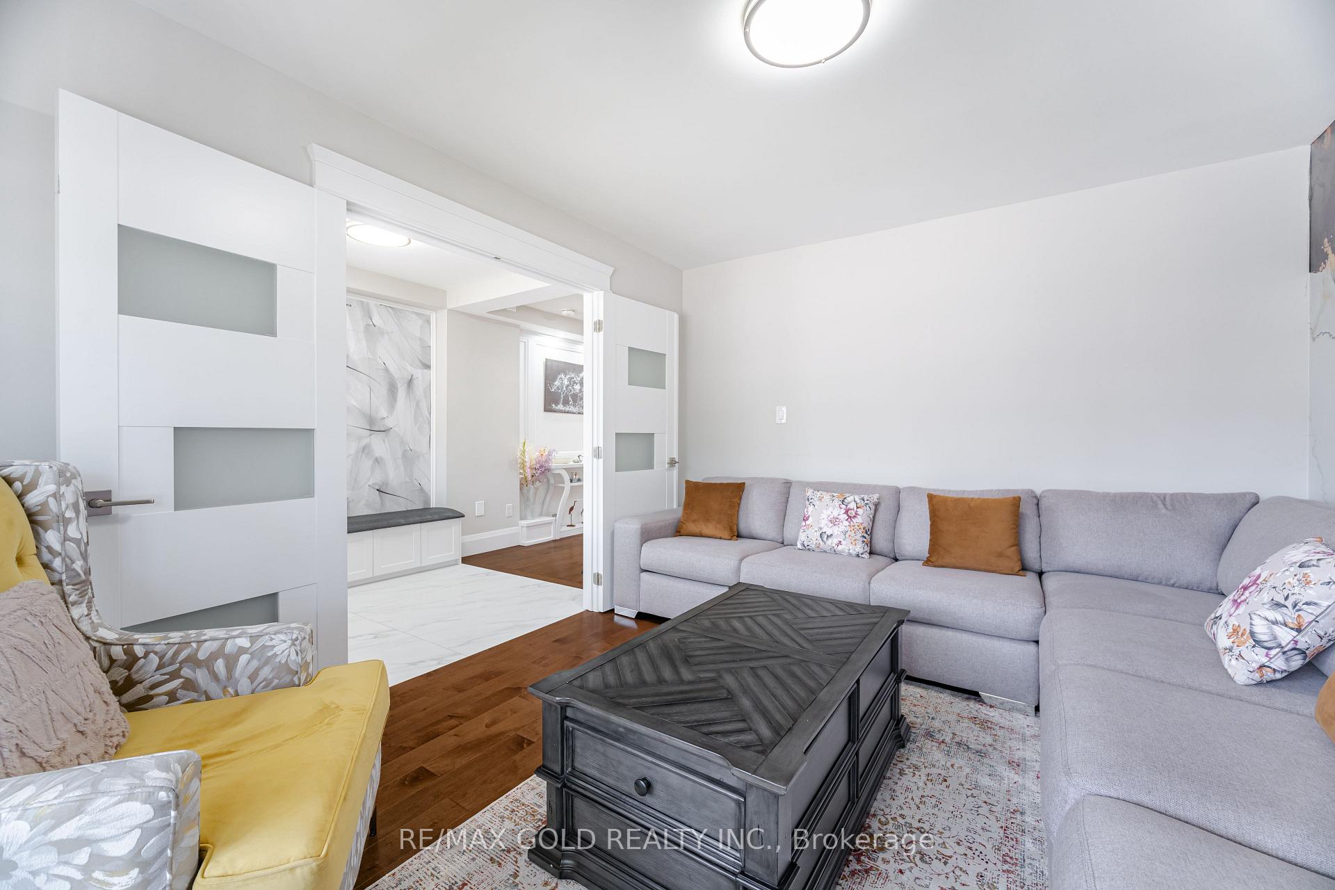 Photo 20 of 8 Foxmere Road, Brampton, Fletcher's Meadow — HOMEH