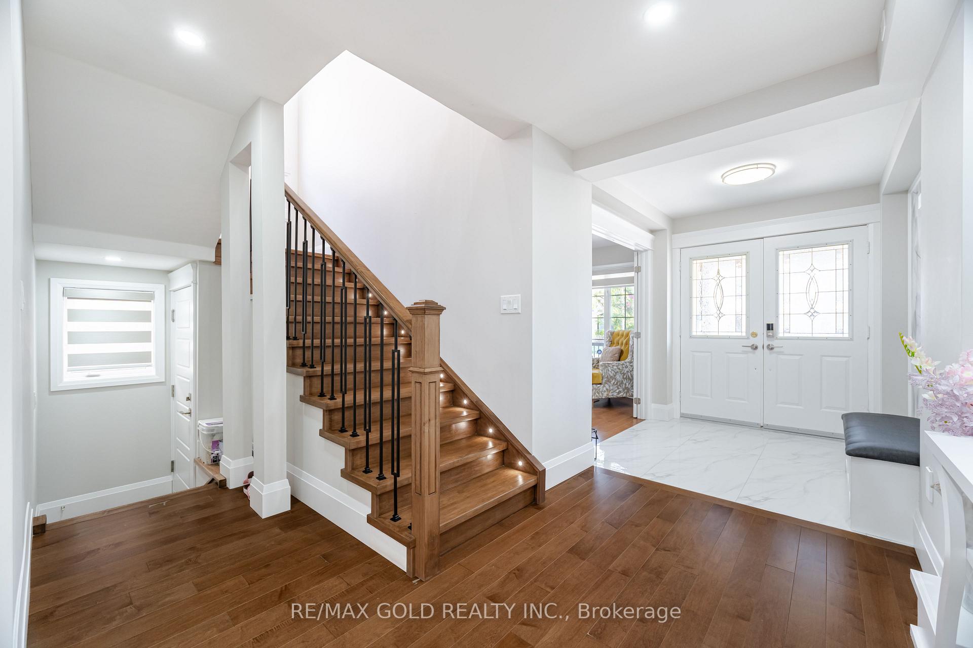 Photo 10 of 8 Foxmere Road, Brampton, Fletcher's Meadow — HOMEH