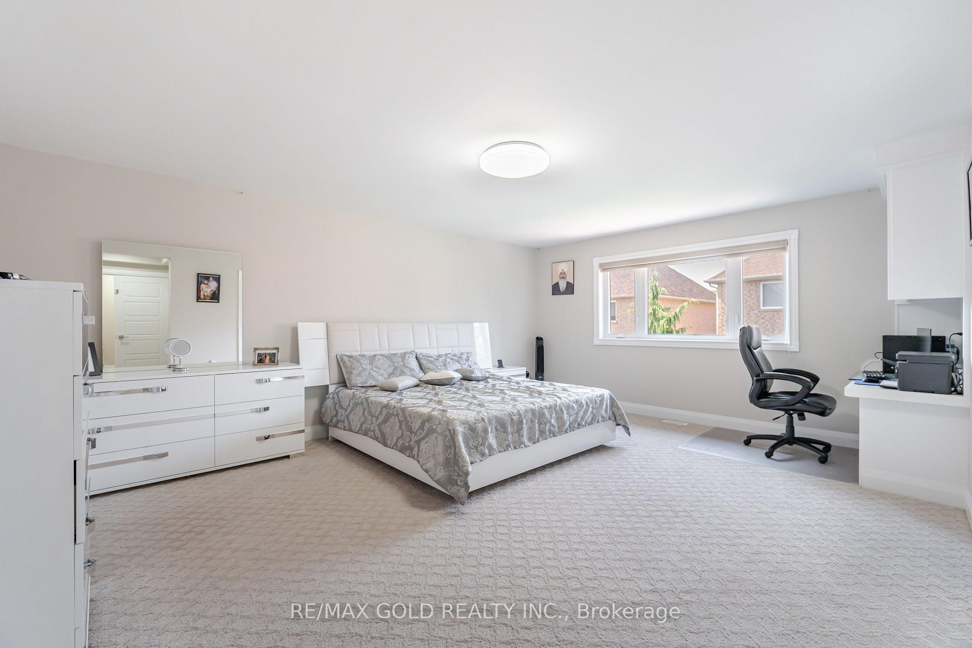 Photo 42 of 8 Foxmere Road, Brampton, Fletcher's Meadow — HOMEH