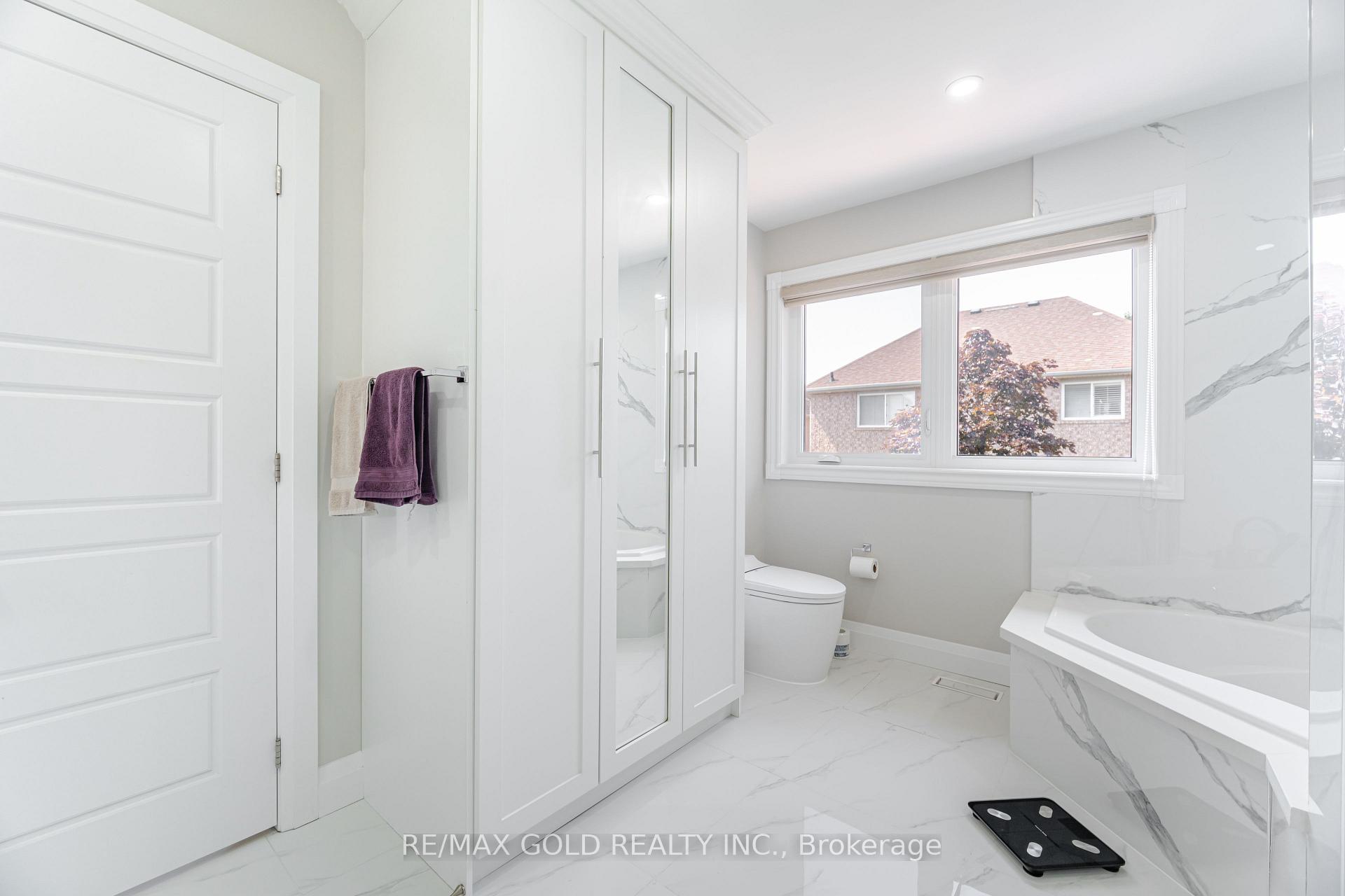 Photo 17 of 8 Foxmere Road, Brampton, Fletcher's Meadow — HOMEH