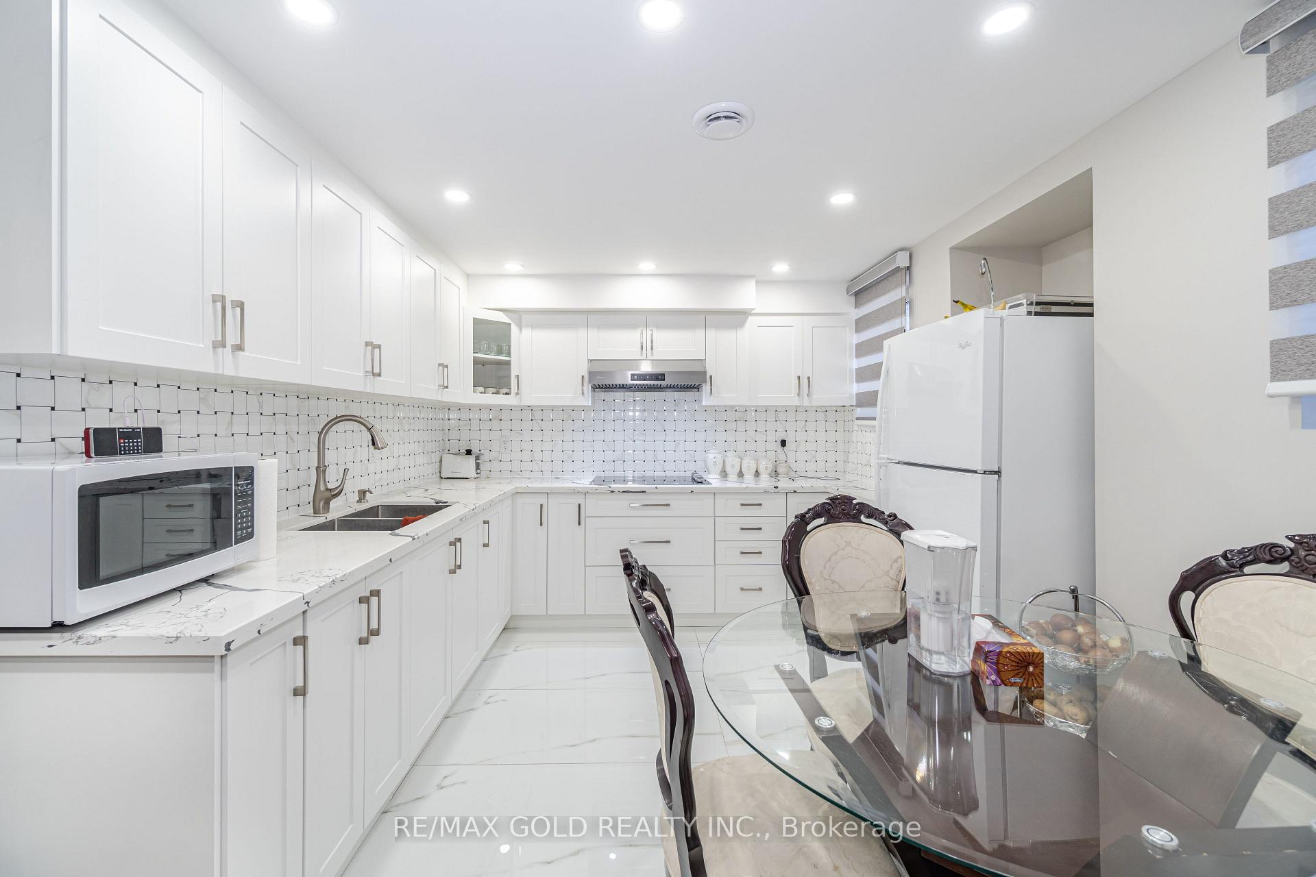 Photo 40 of 8 Foxmere Road, Brampton, Fletcher's Meadow — HOMEH