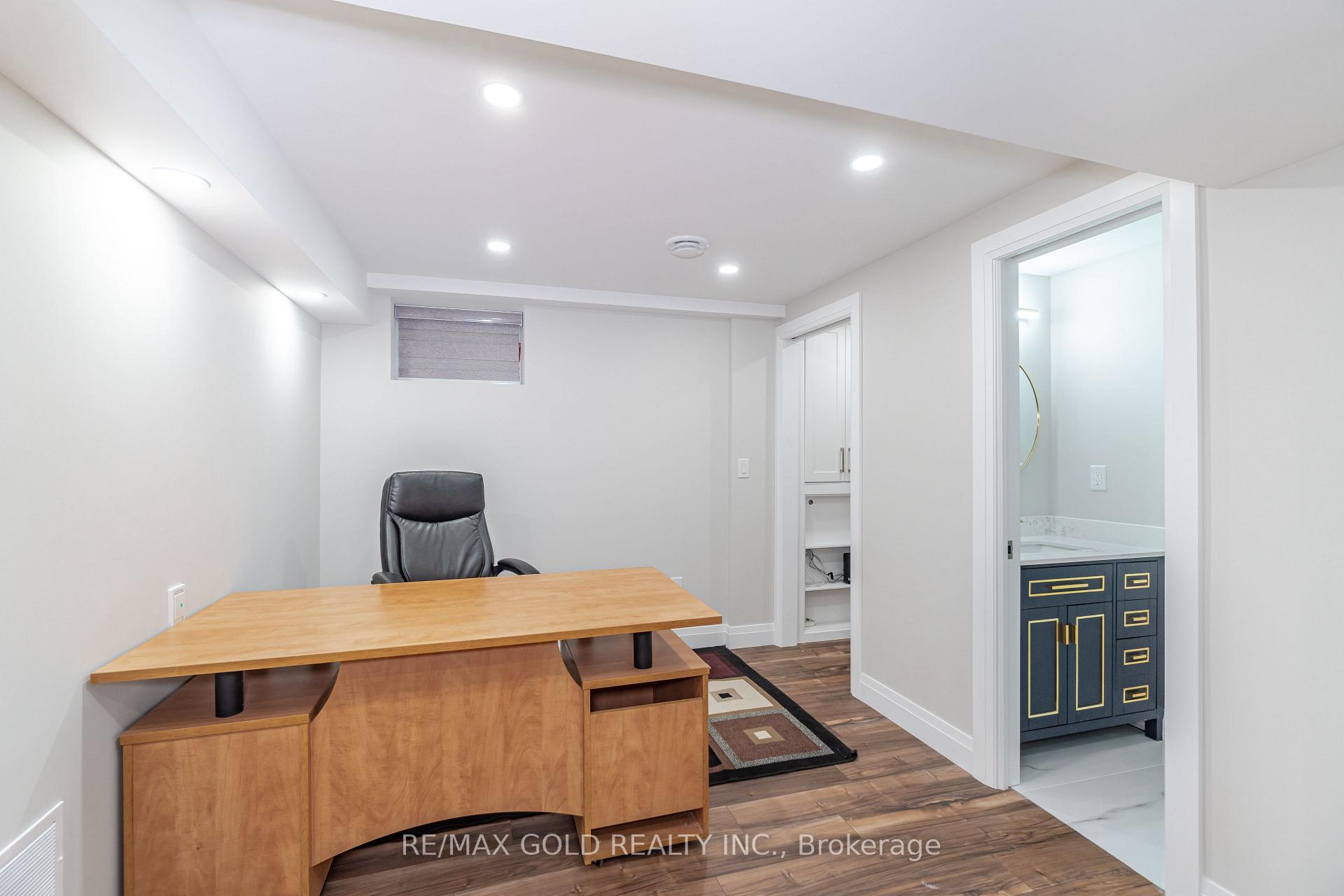 Photo 46 of 8 Foxmere Road, Brampton, Fletcher's Meadow — HOMEH