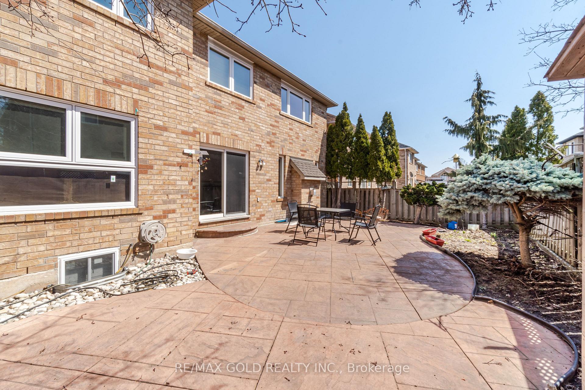 Photo 37 of 8 Foxmere Road, Brampton, Fletcher's Meadow — HOMEH