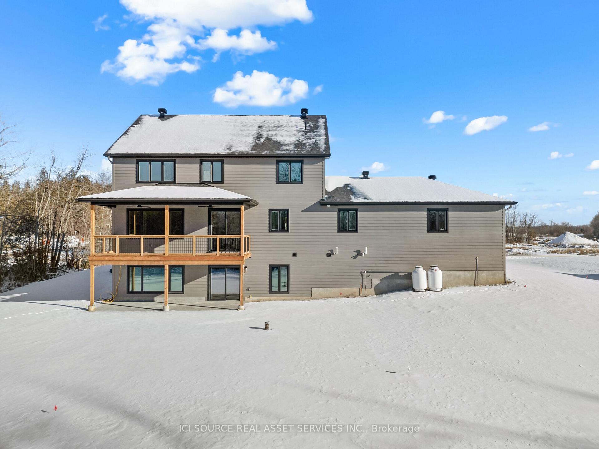 Photo 3 of 302 McEwen's Mil Drive, Beckwith, Beckwith Twp — HOMEH