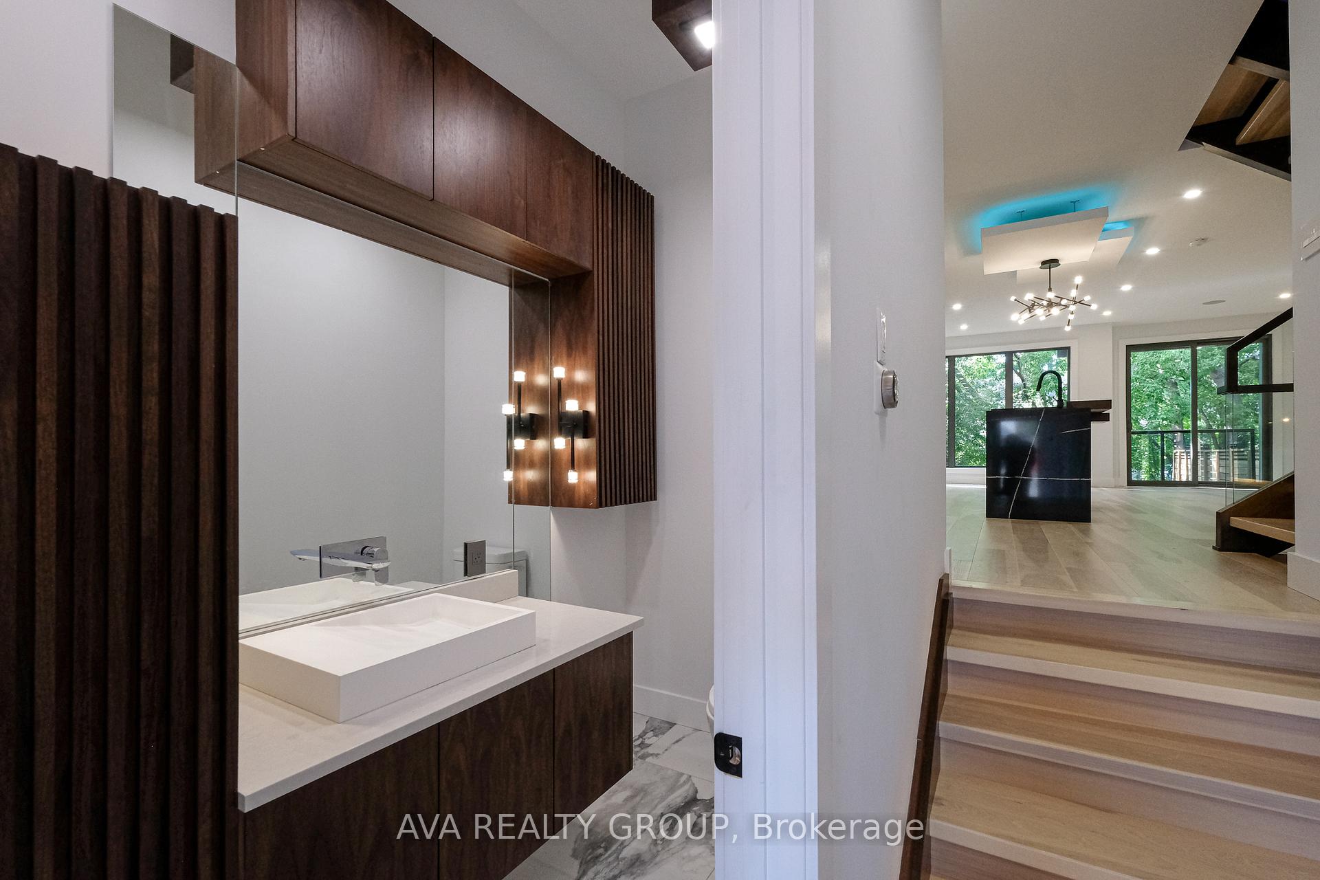 Photo 2 of Unit B, 375 B Madison Avenue, Ottawa, Westboro West — HOMEH