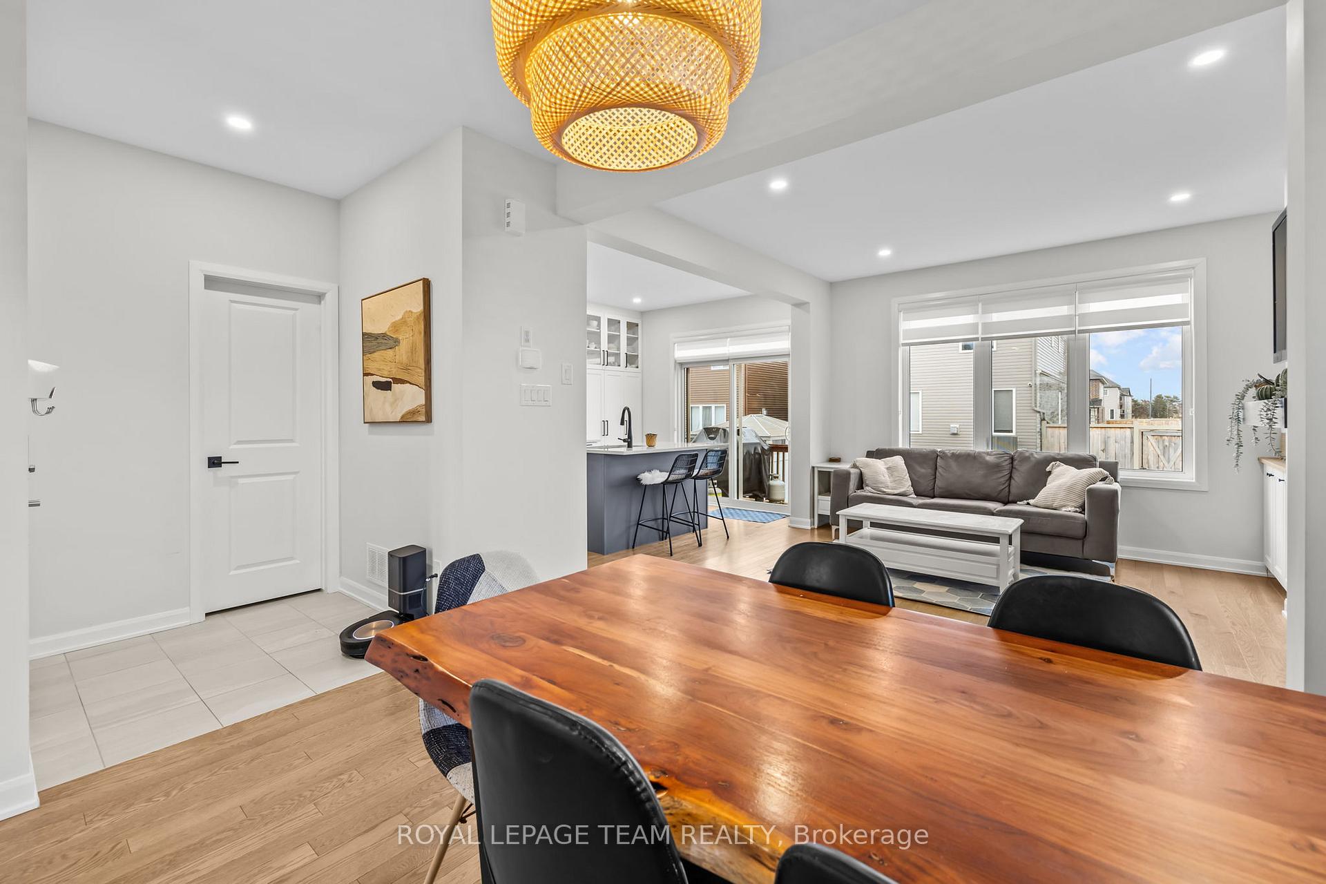 Photo 9 of 2080 Caltra Crescent, Ottawa, Barrhaven - Half Moon Bay — HOMEH