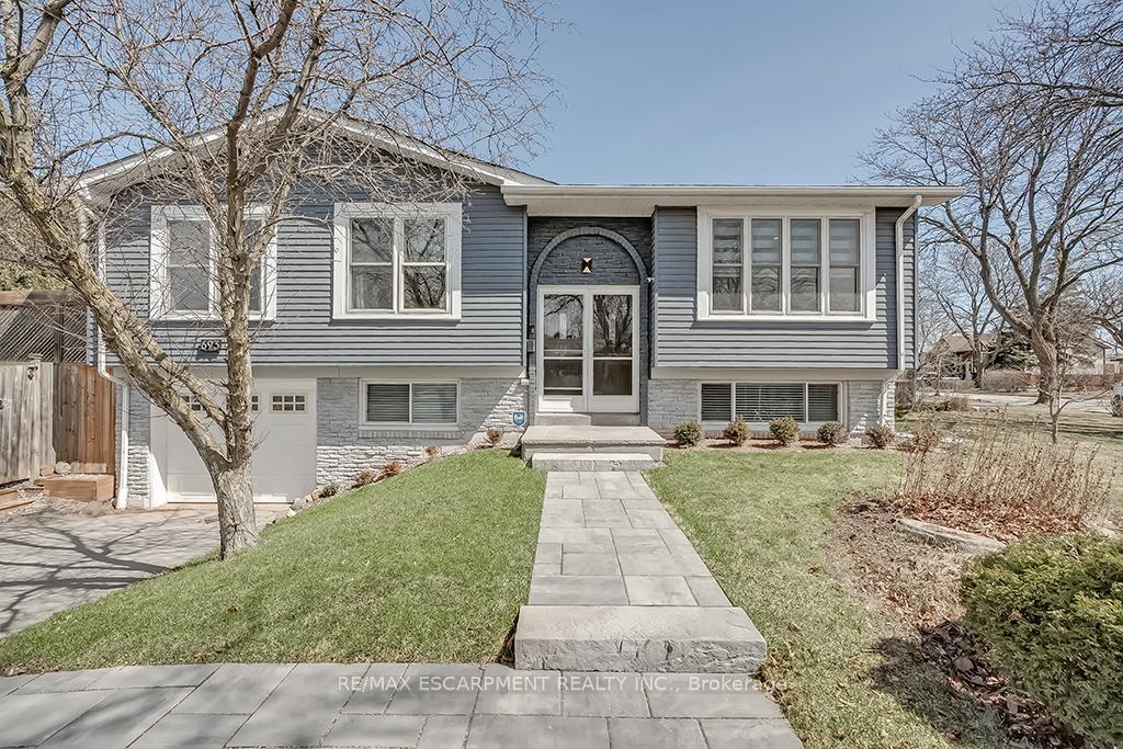 Photo 1 of 693 Inverary Road, Burlington, Shoreacres — HOMEH