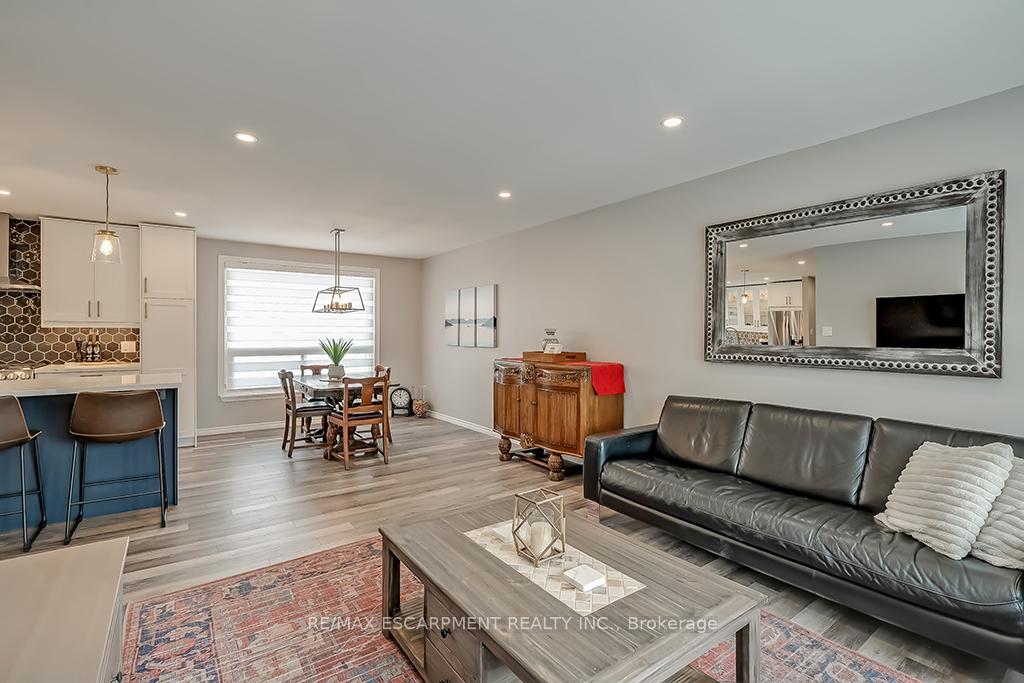 Photo 7 of 693 Inverary Road, Burlington, Shoreacres — HOMEH