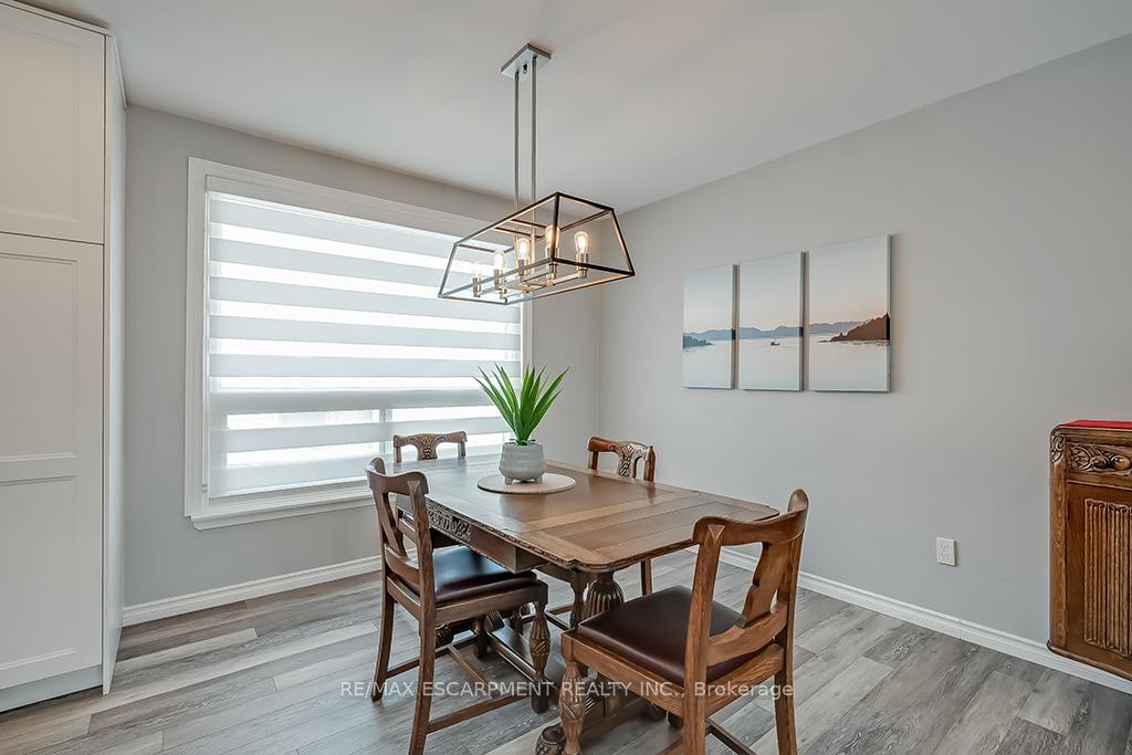 Photo 9 of 693 Inverary Road, Burlington, Shoreacres — HOMEH