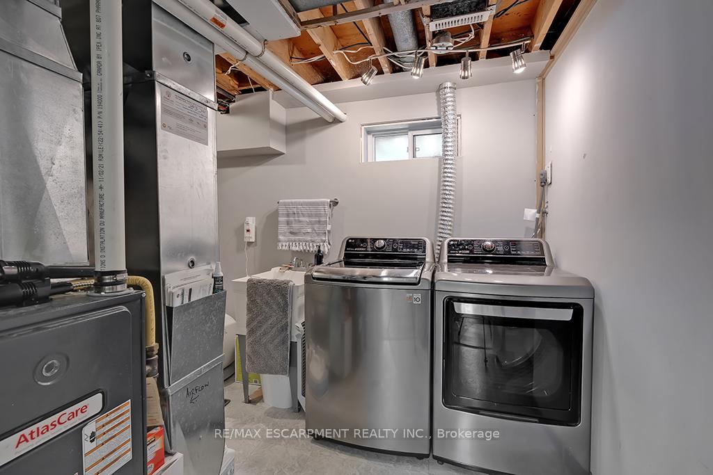Photo 39 of 693 Inverary Road, Burlington, Shoreacres — HOMEH