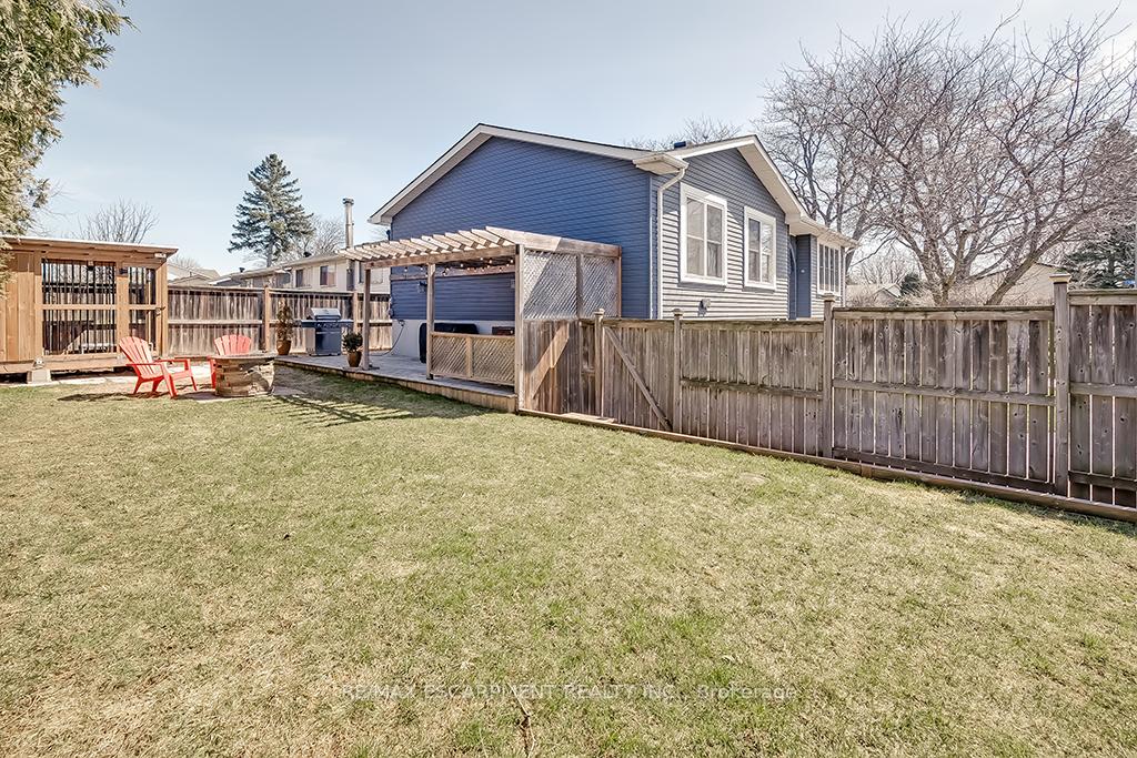 Photo 47 of 693 Inverary Road, Burlington, Shoreacres — HOMEH