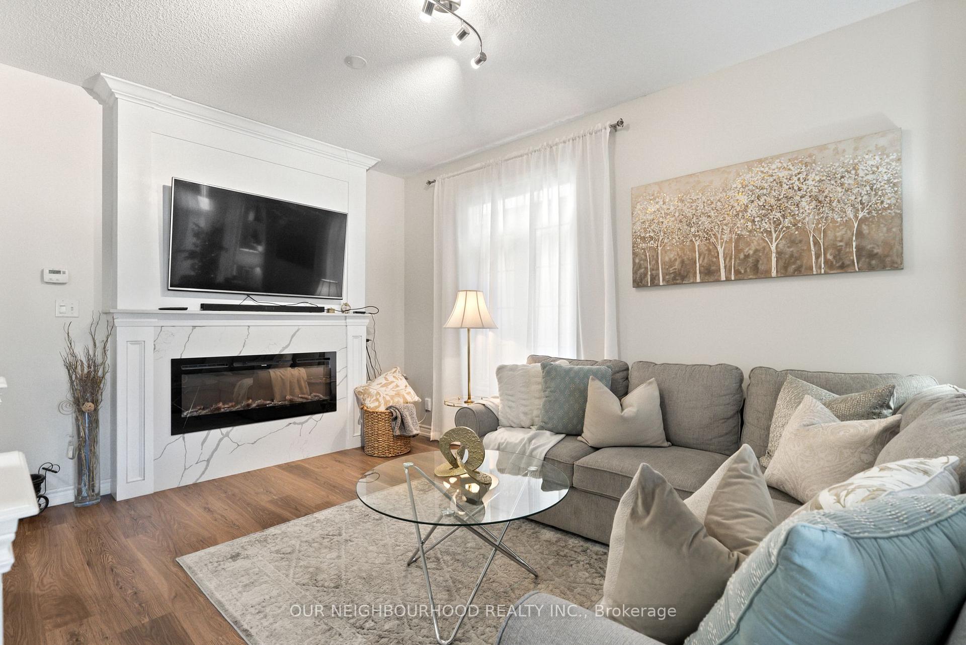Photo 5 of 1656 Whitestone Drive, Oshawa, Samac — HOMEH