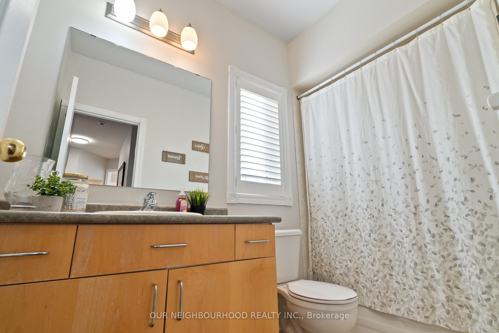 Photo 17 of 1656 Whitestone Drive, Oshawa, Samac — HOMEH