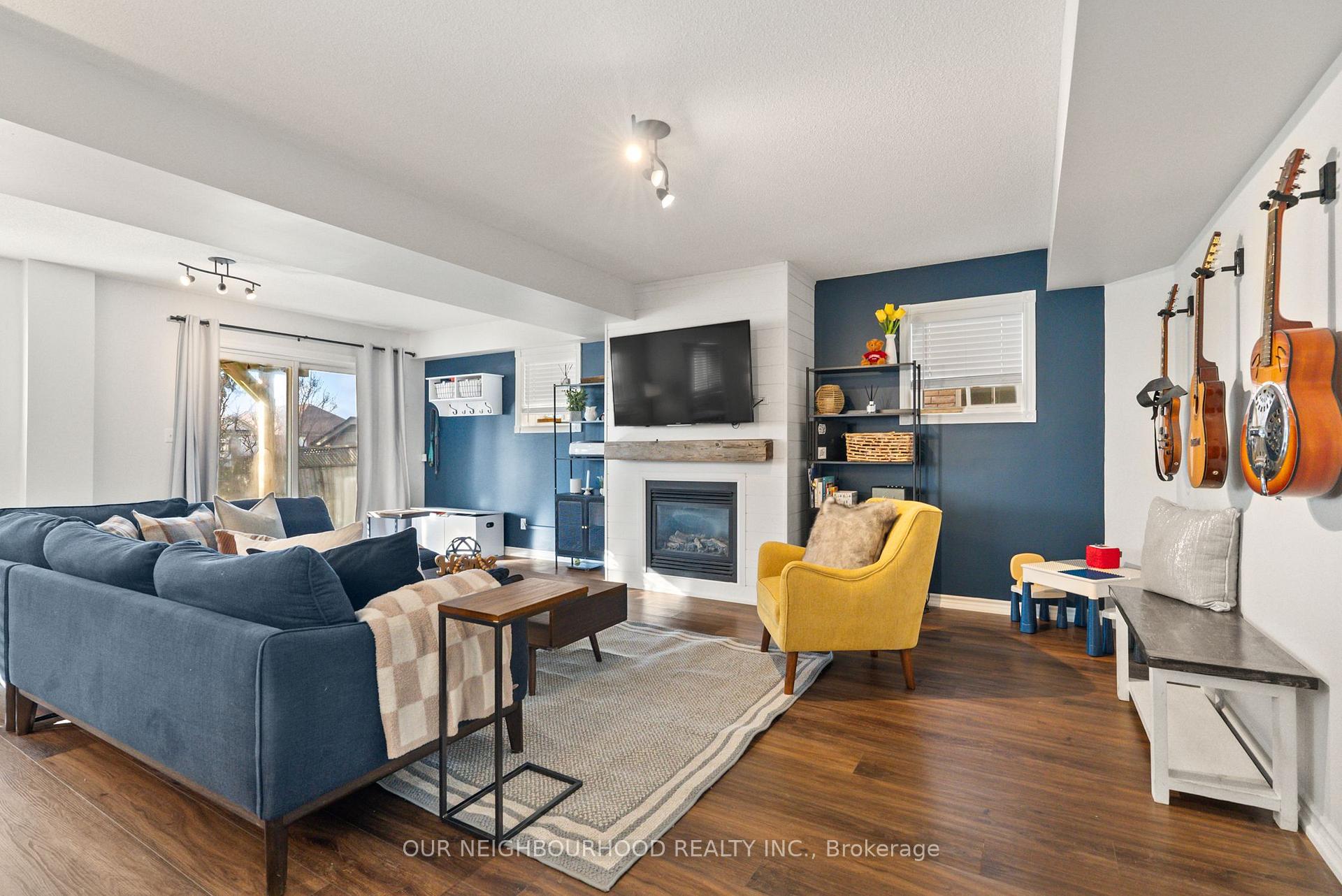 Photo 21 of 1656 Whitestone Drive, Oshawa, Samac — HOMEH