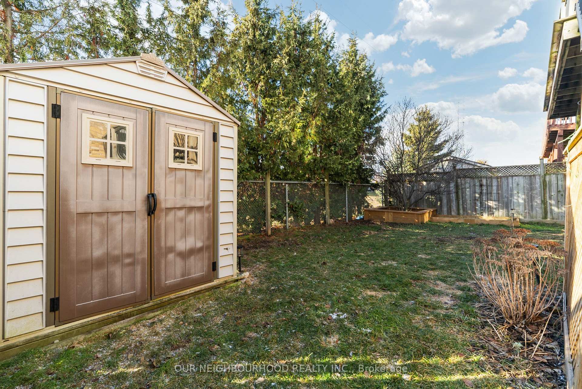 Photo 37 of 1656 Whitestone Drive, Oshawa, Samac — HOMEH
