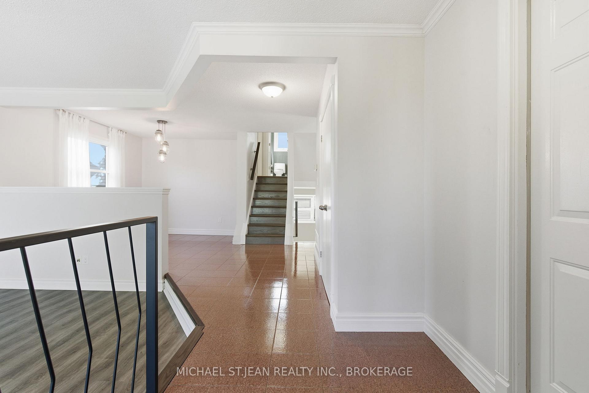 Photo 5 of 1297 Upper Sherman Avenue, Hamilton, Randall — HOMEH