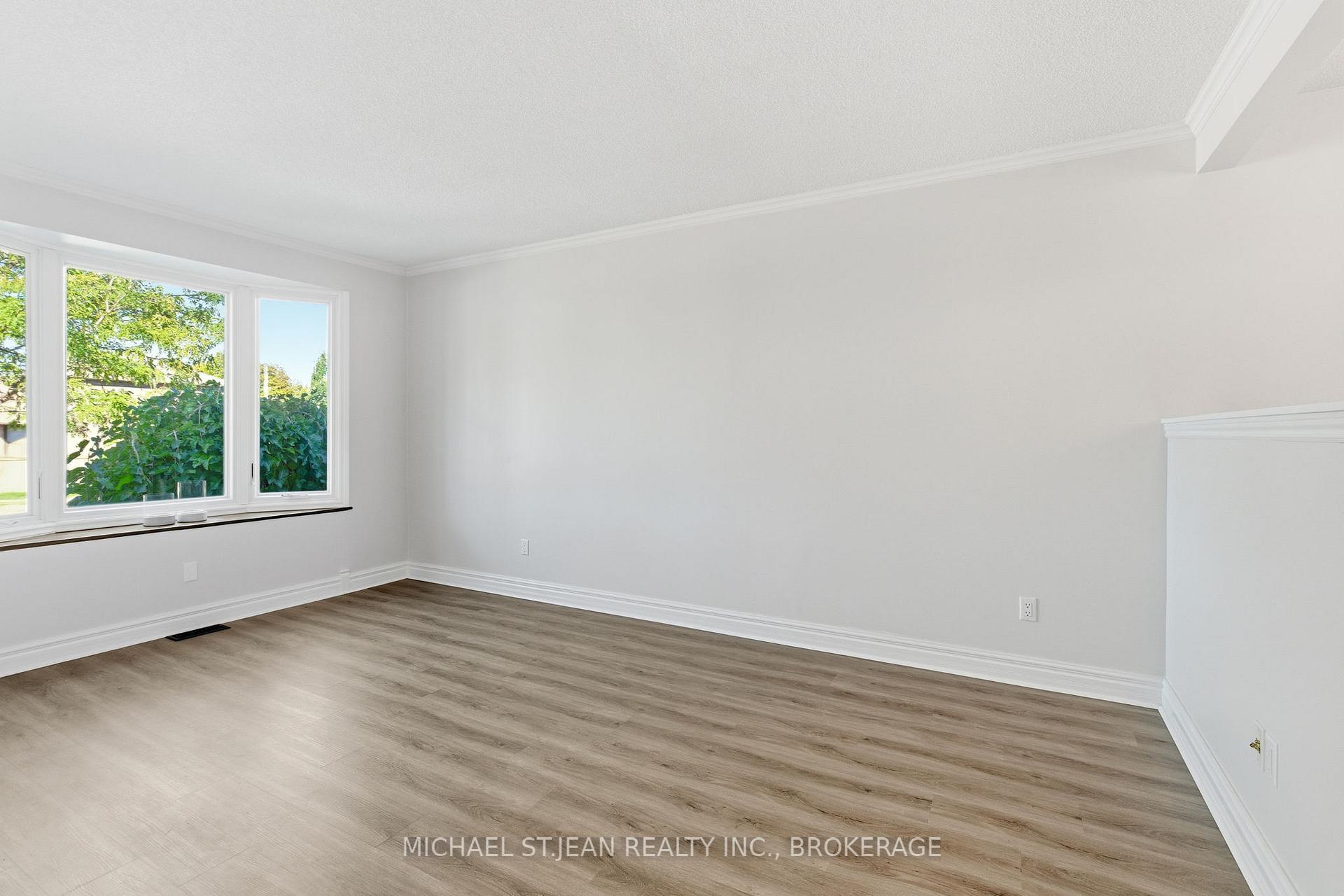 Photo 6 of 1297 Upper Sherman Avenue, Hamilton, Randall — HOMEH