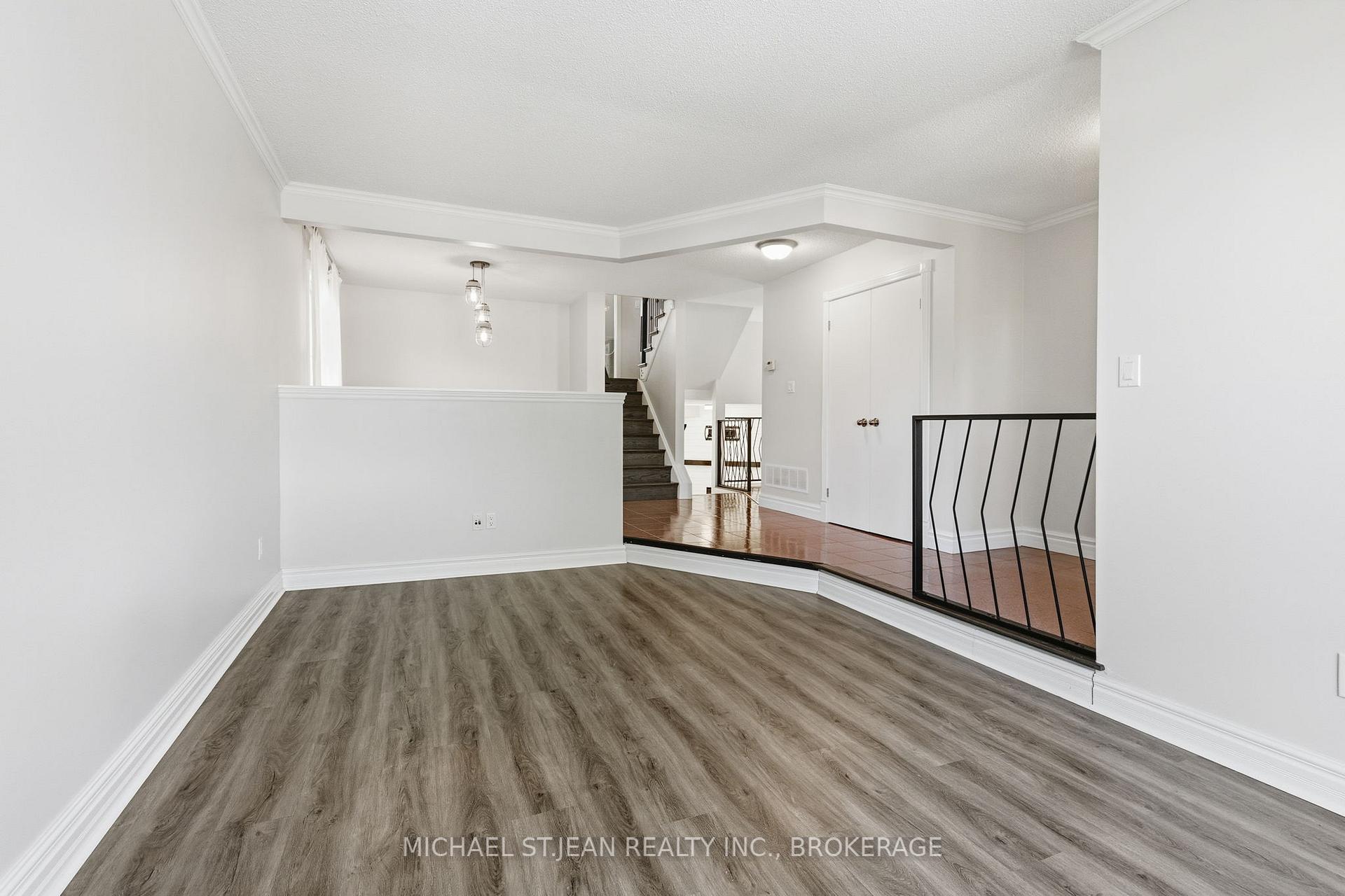 Photo 8 of 1297 Upper Sherman Avenue, Hamilton, Randall — HOMEH
