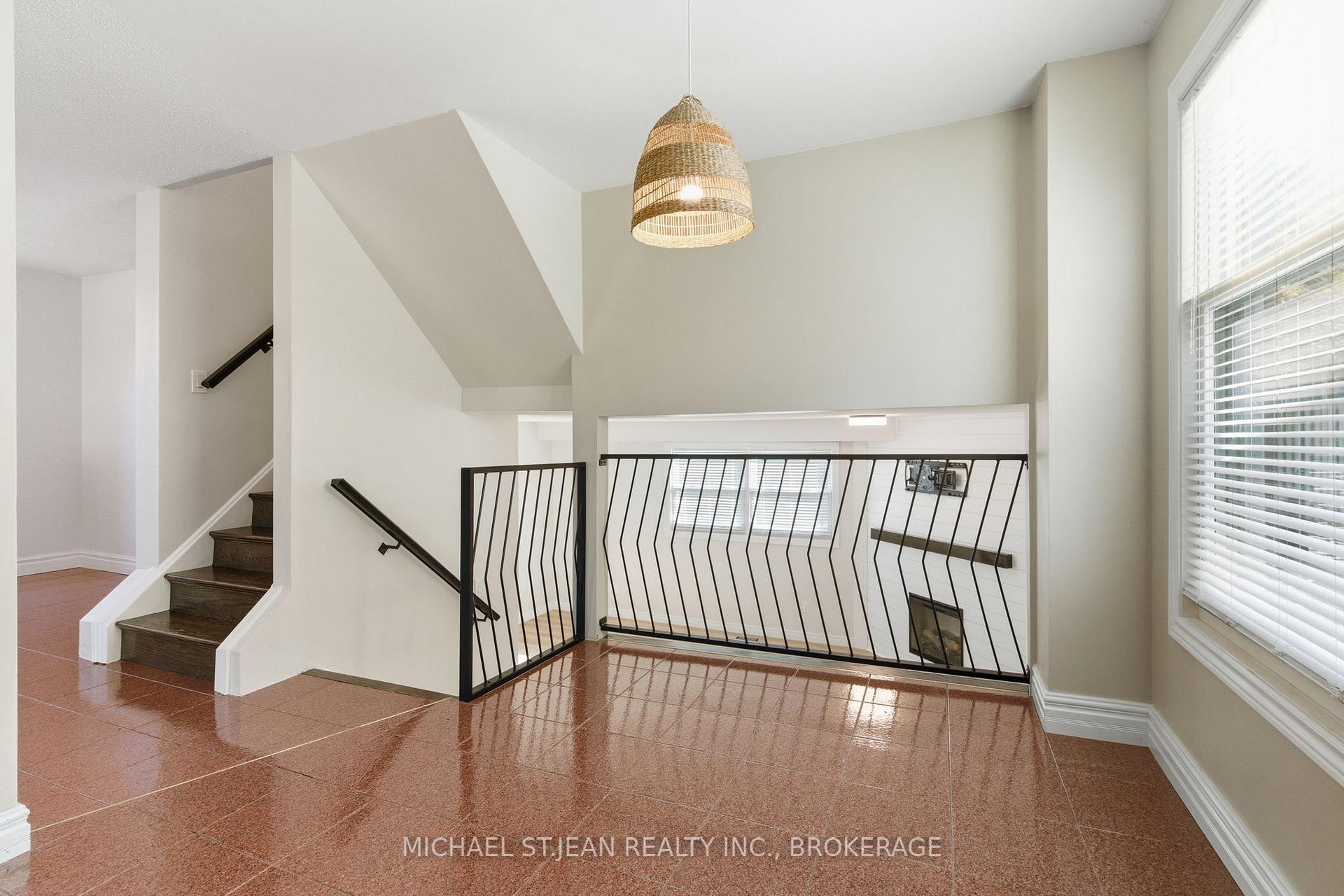 Photo 13 of 1297 Upper Sherman Avenue, Hamilton, Randall — HOMEH