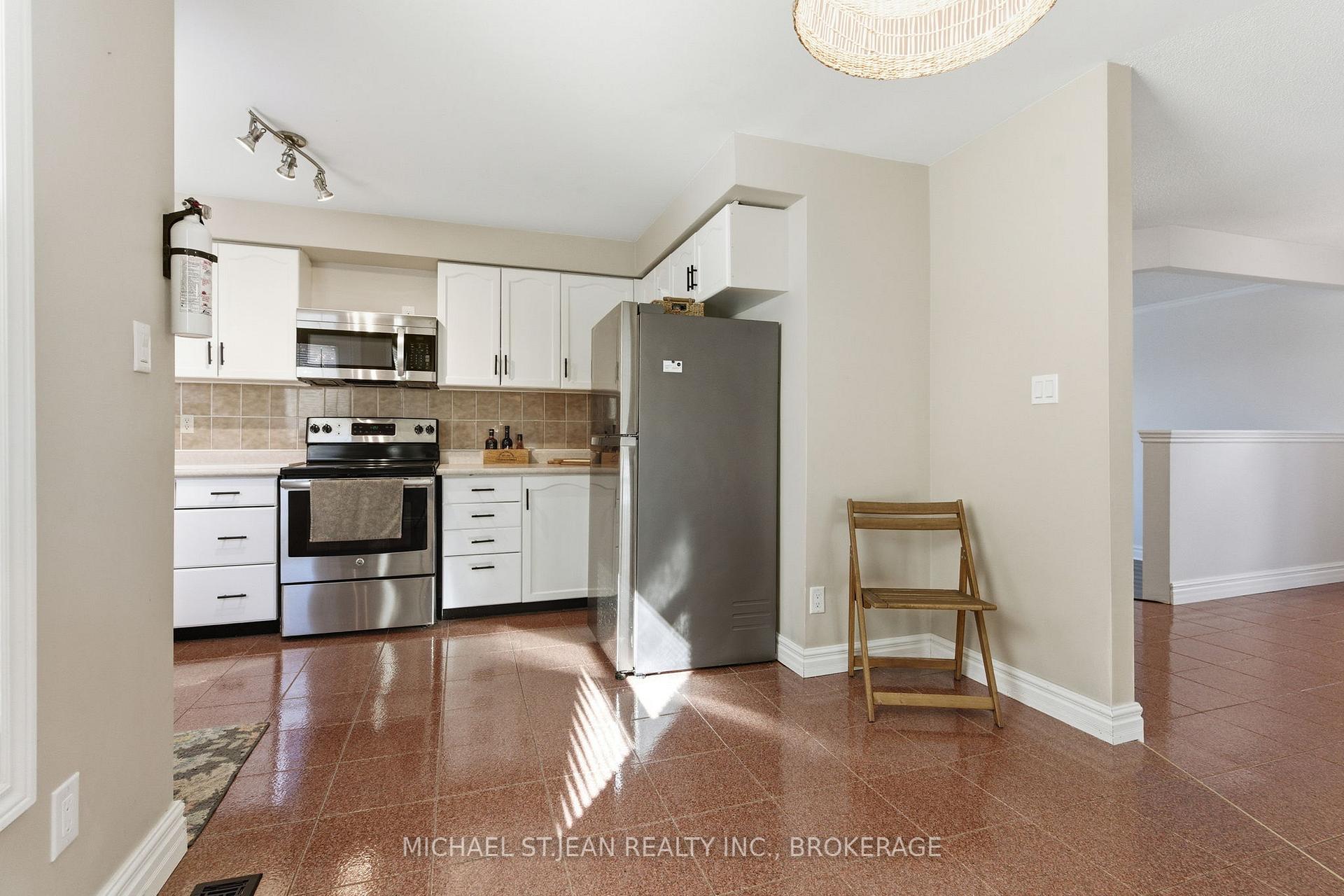 Photo 14 of 1297 Upper Sherman Avenue, Hamilton, Randall — HOMEH