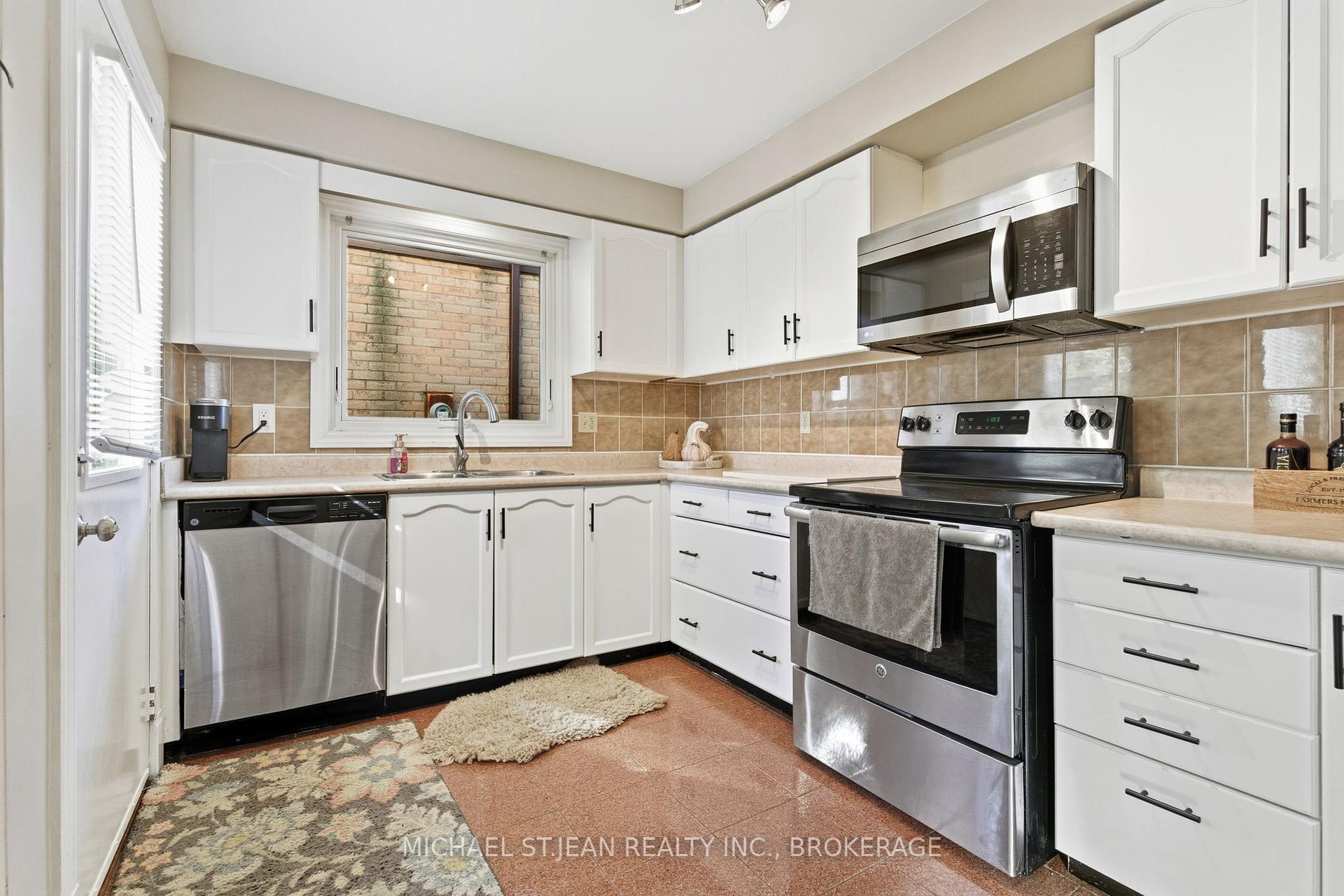 Photo 16 of 1297 Upper Sherman Avenue, Hamilton, Randall — HOMEH