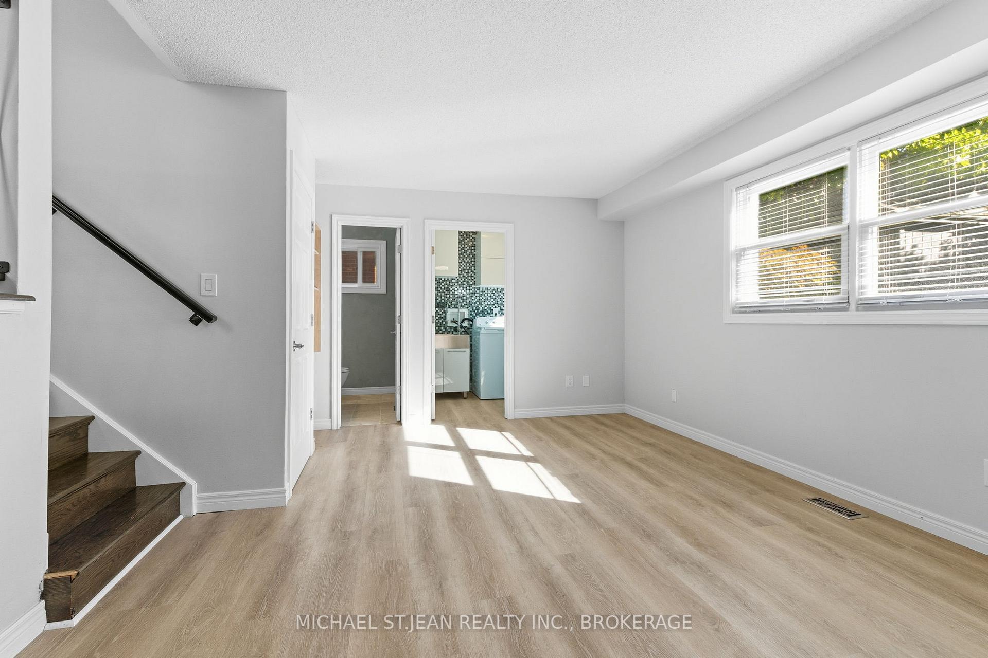 Photo 19 of 1297 Upper Sherman Avenue, Hamilton, Randall — HOMEH