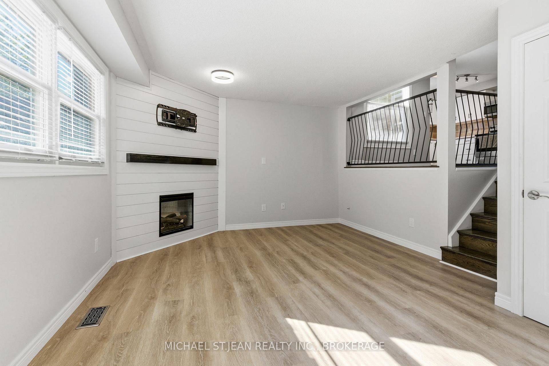 Photo 21 of 1297 Upper Sherman Avenue, Hamilton, Randall — HOMEH