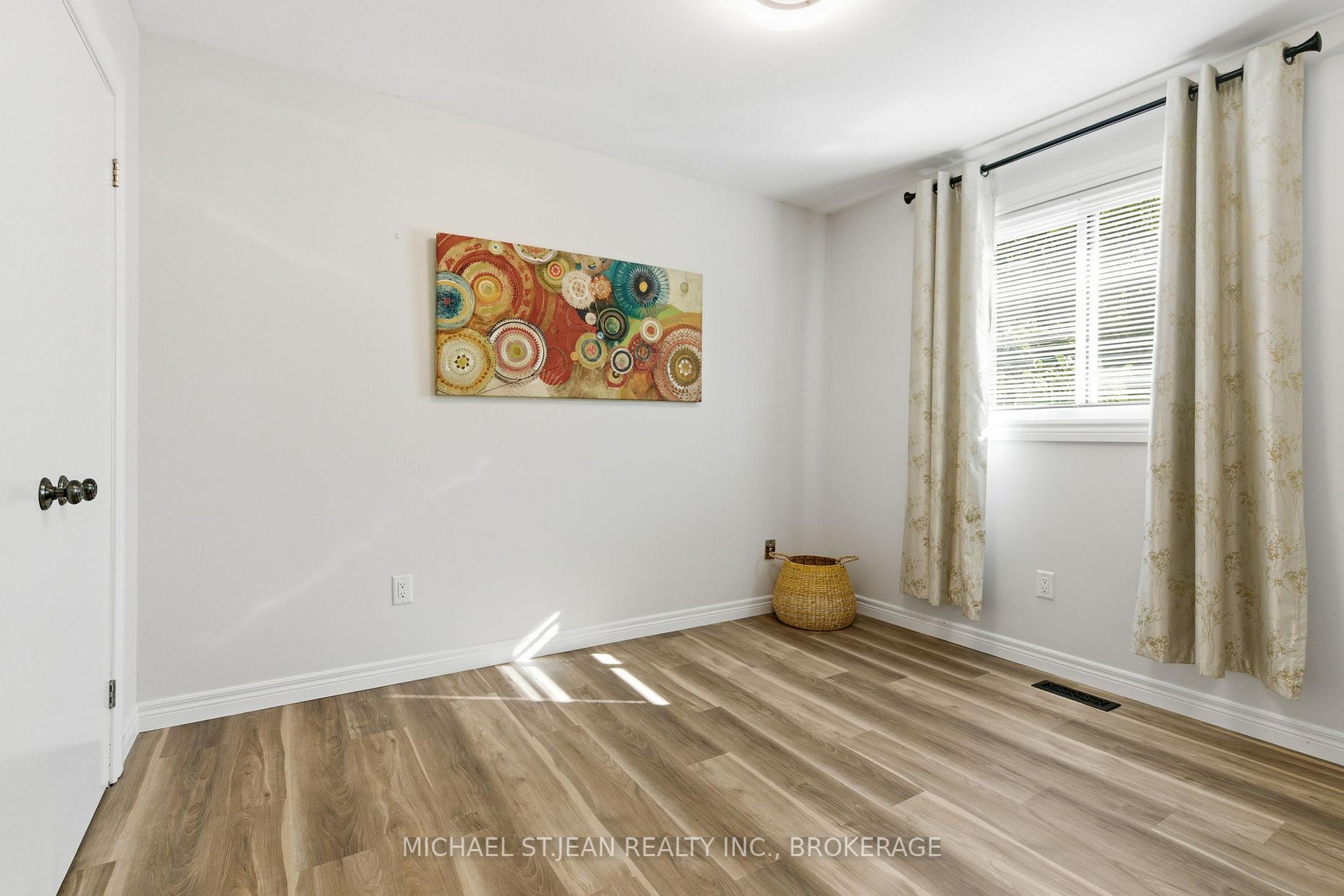 Photo 27 of 1297 Upper Sherman Avenue, Hamilton, Randall — HOMEH