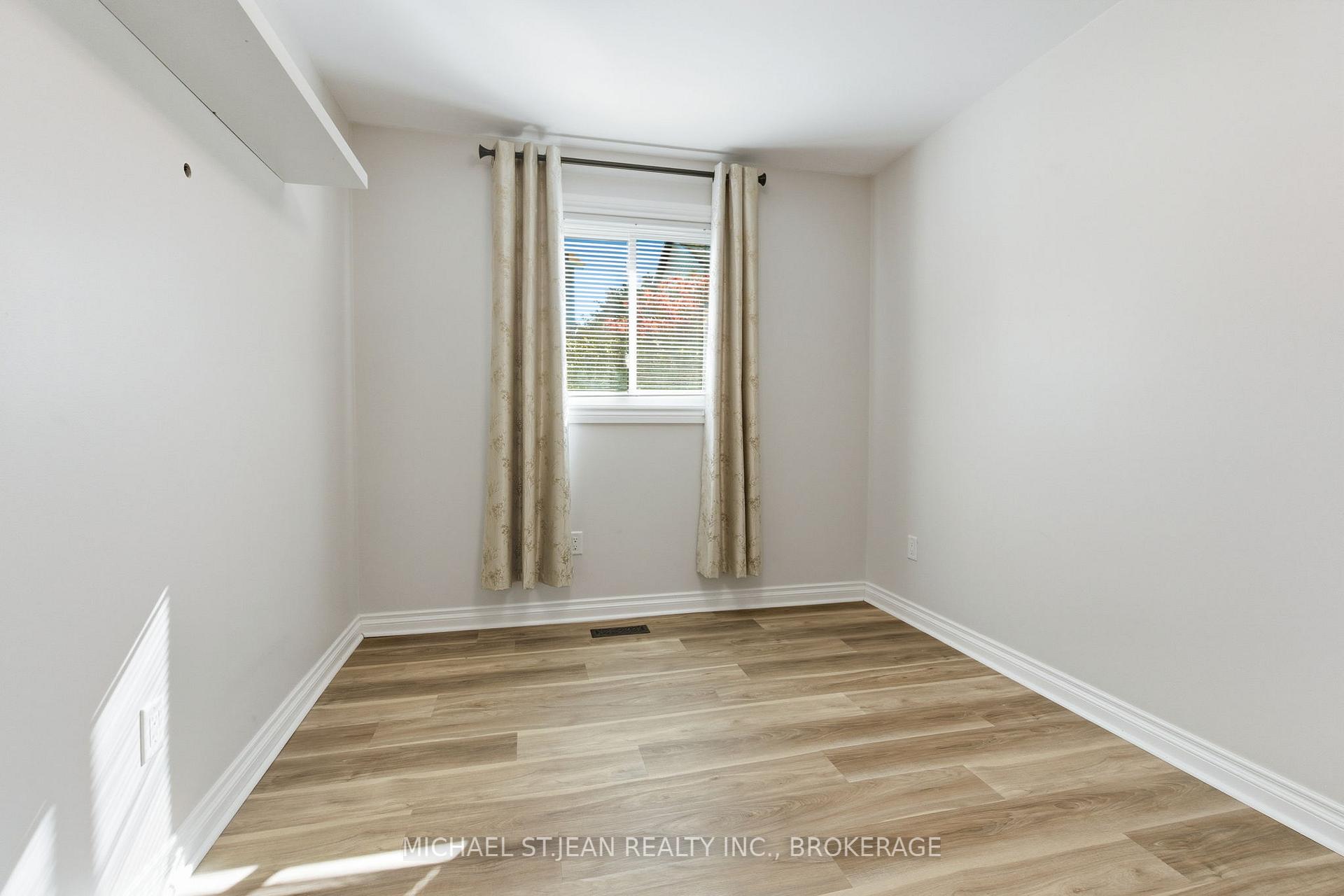 Photo 31 of 1297 Upper Sherman Avenue, Hamilton, Randall — HOMEH