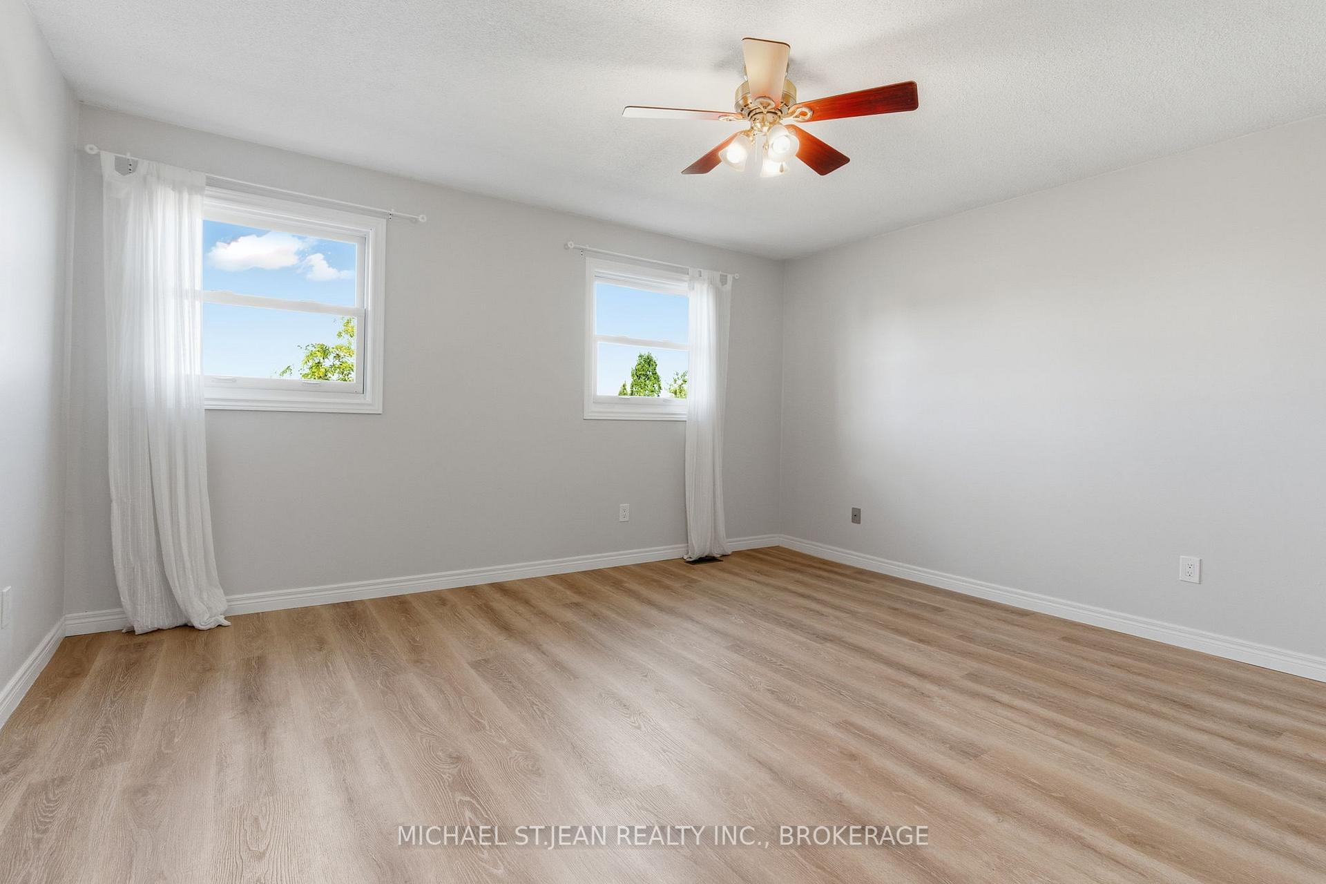 Photo 33 of 1297 Upper Sherman Avenue, Hamilton, Randall — HOMEH