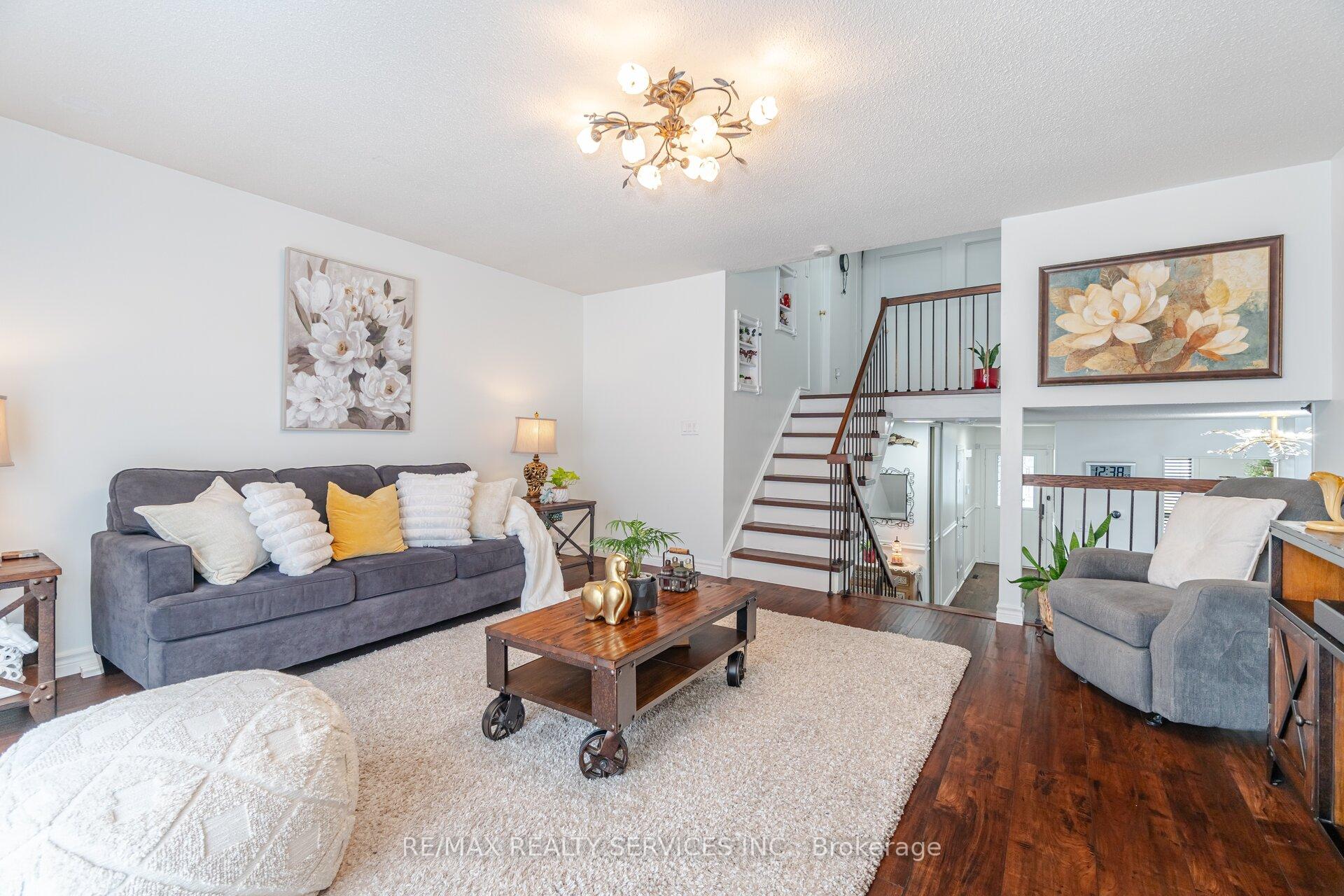 Photo 5 of 9 Pluto Drive, Brampton, Madoc — HOMEH