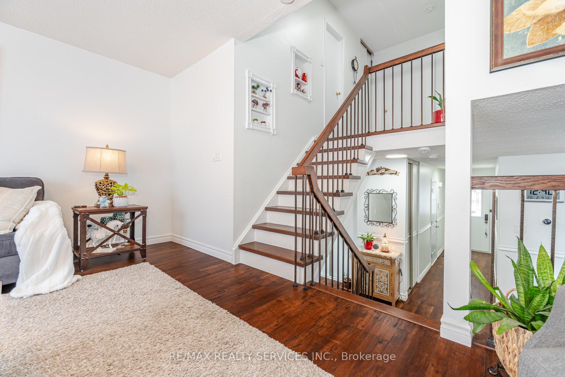 Photo 27 of 9 Pluto Drive, Brampton, Madoc — HOMEH